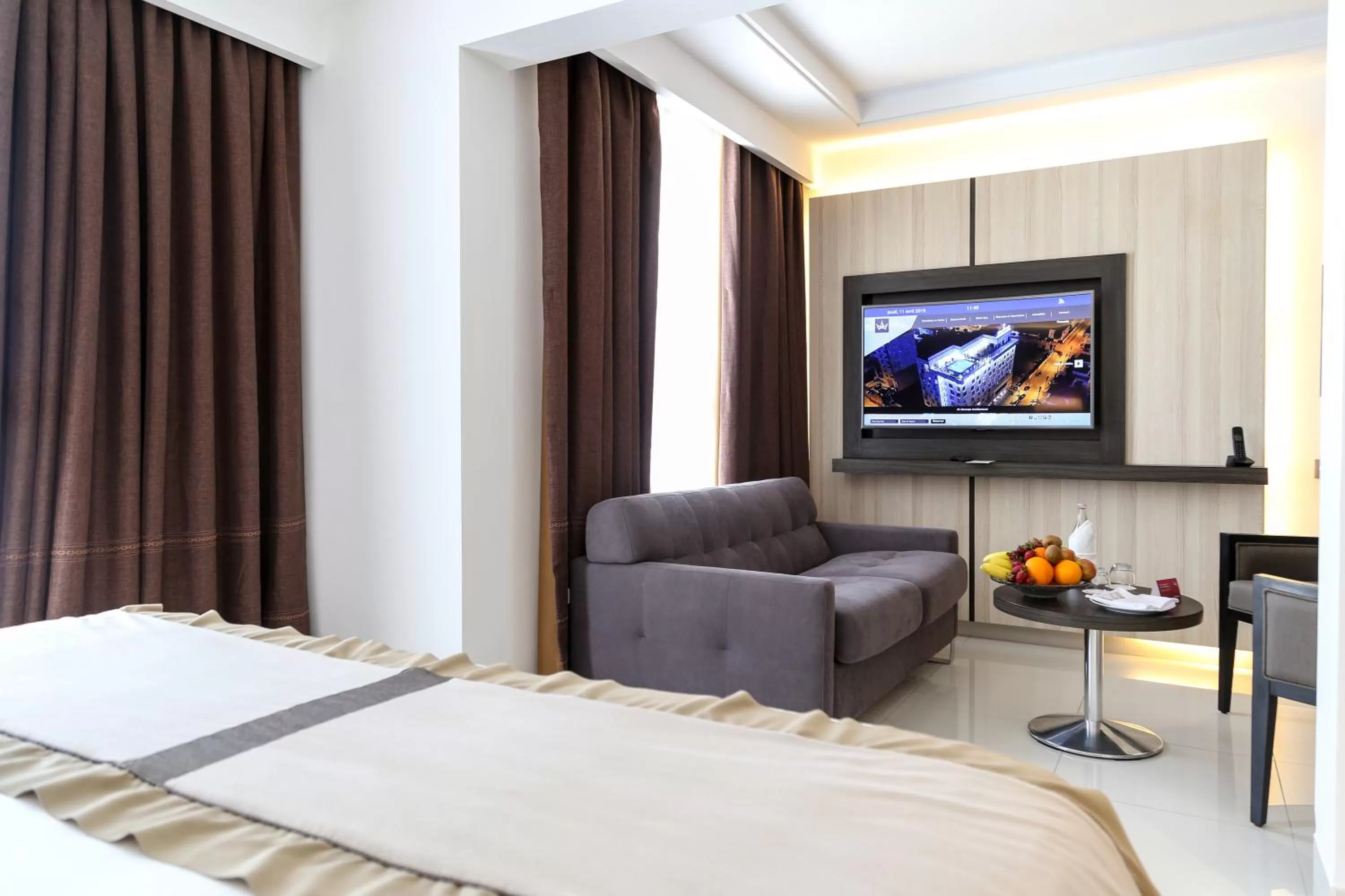 TV and multimedia, Bed in Radisson Hotel Sfax