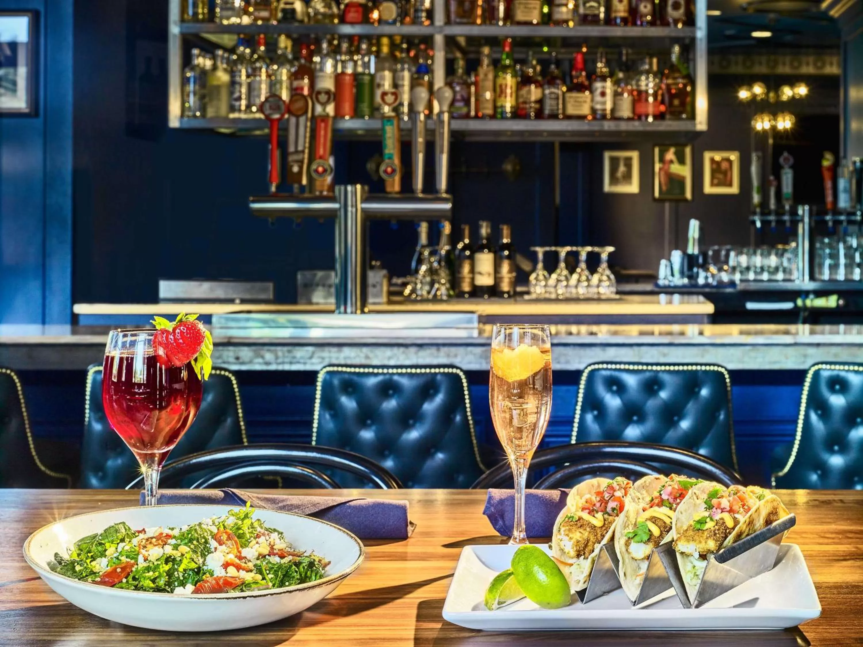 Lounge or bar in The Royal Sonesta Chase Park Plaza St Louis