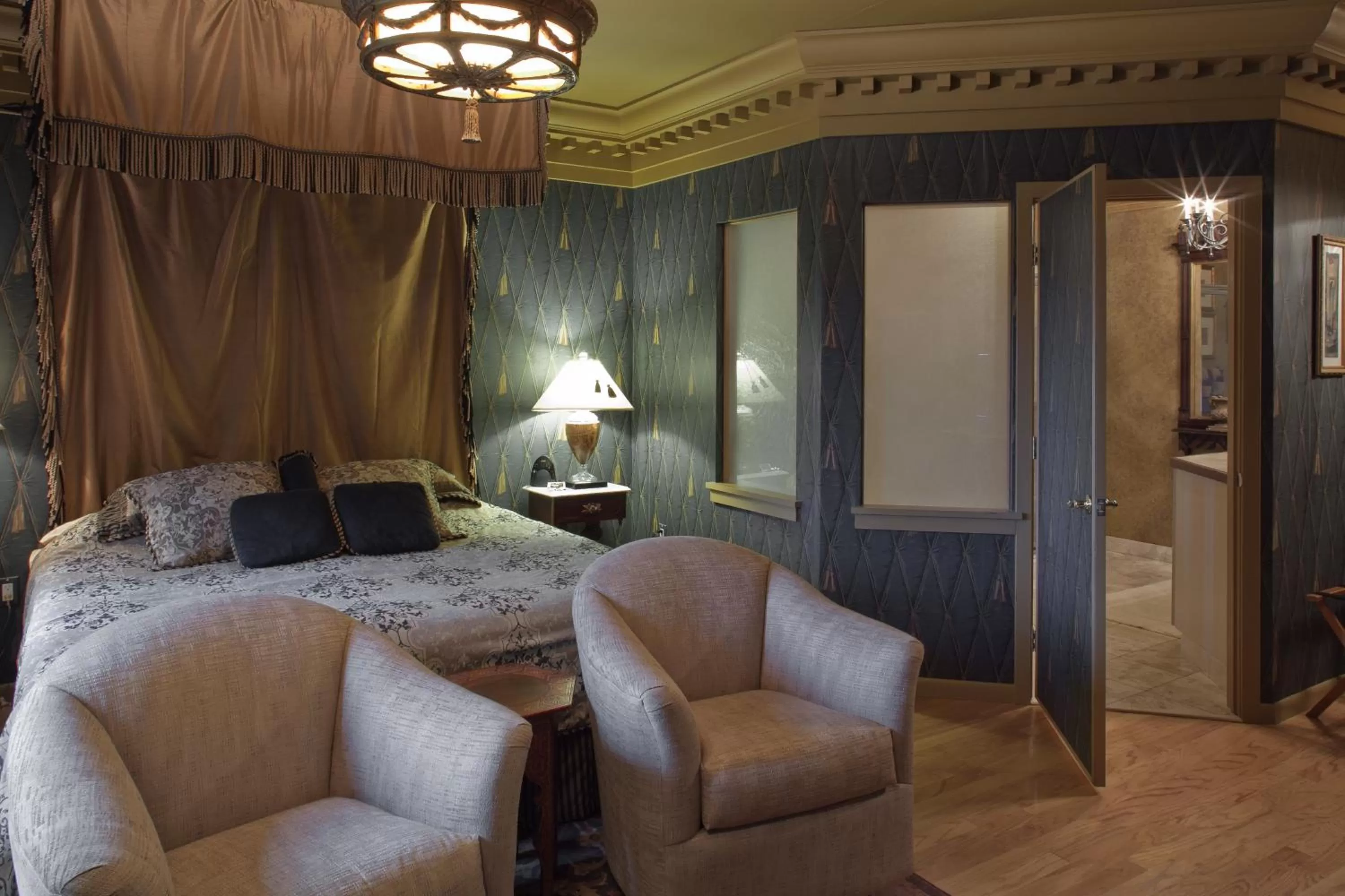 Seating Area in Twin Pine Manor