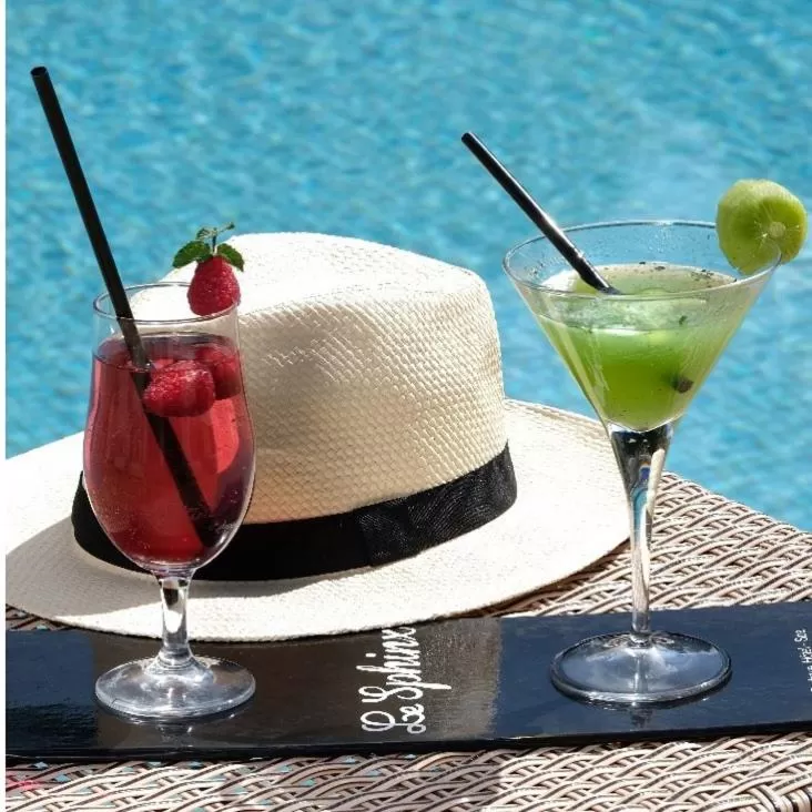 Swimming pool in Le Sphinx Boutique Hôtel