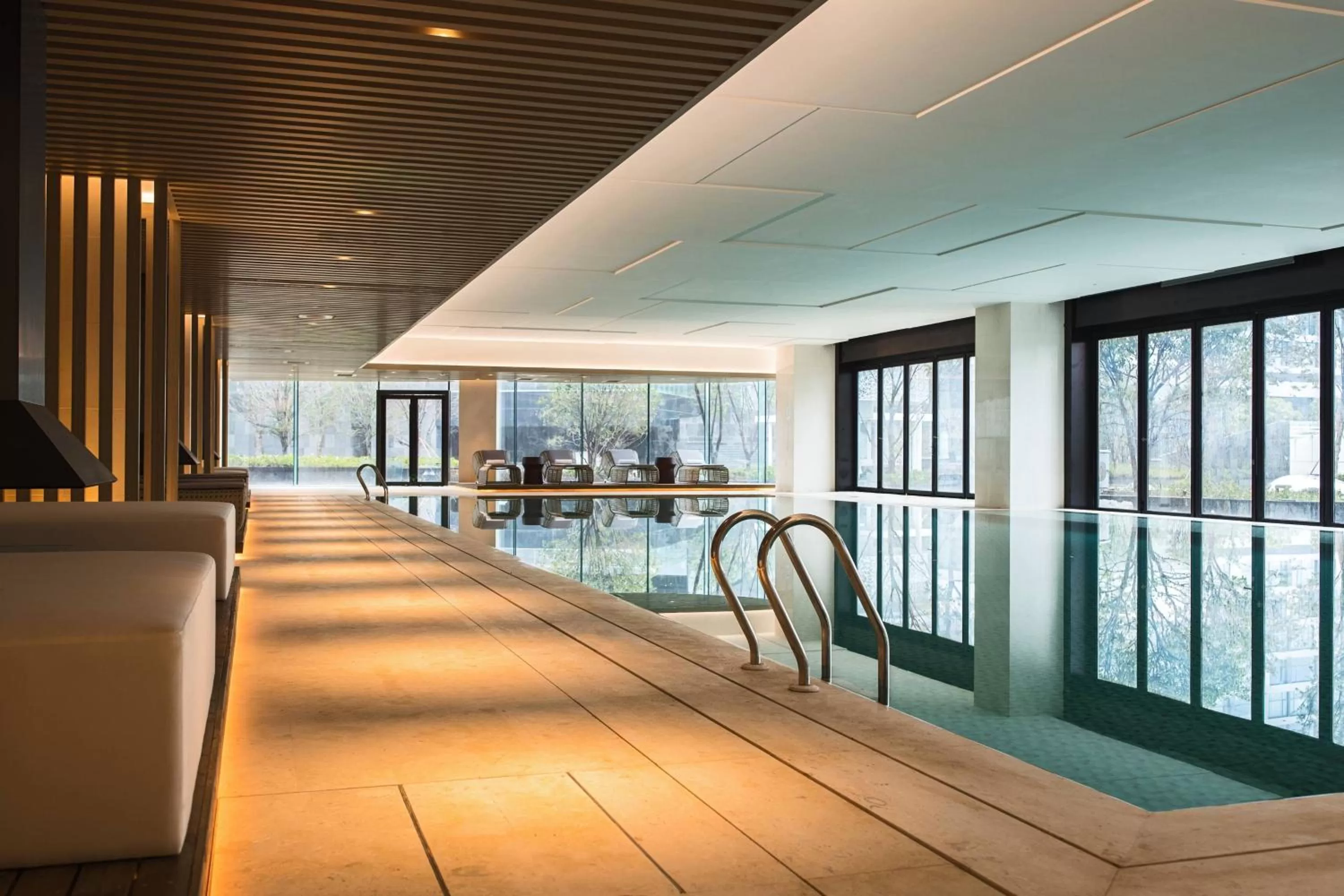 Swimming pool in Renaissance Suzhou Taihu Lake Hotel