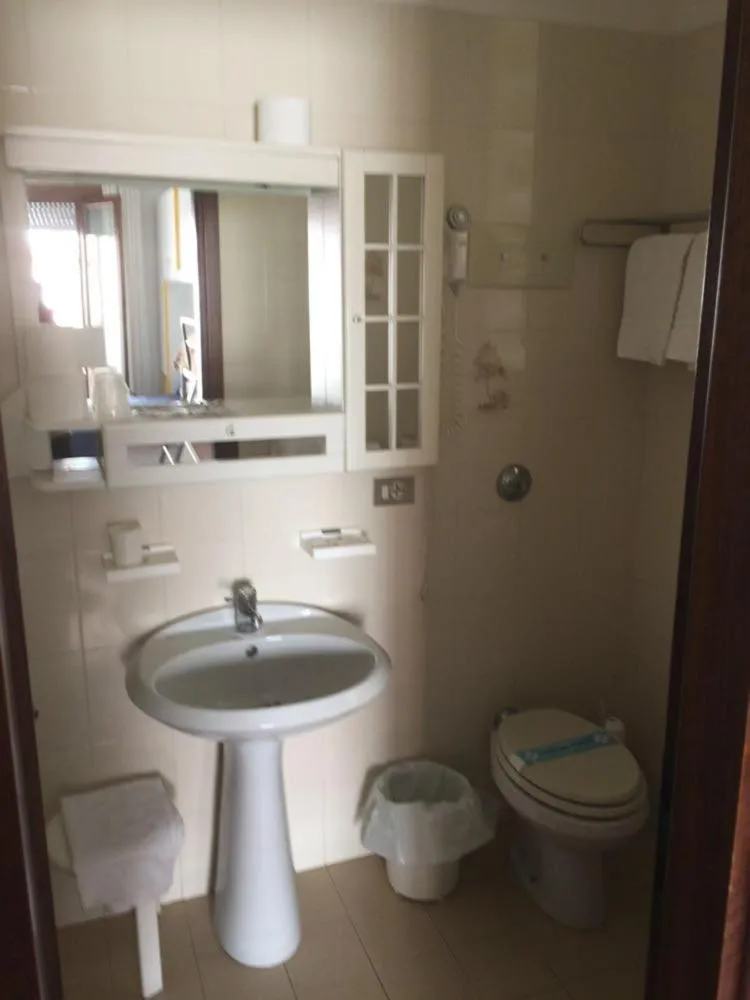 Bathroom in Hotel Malibran