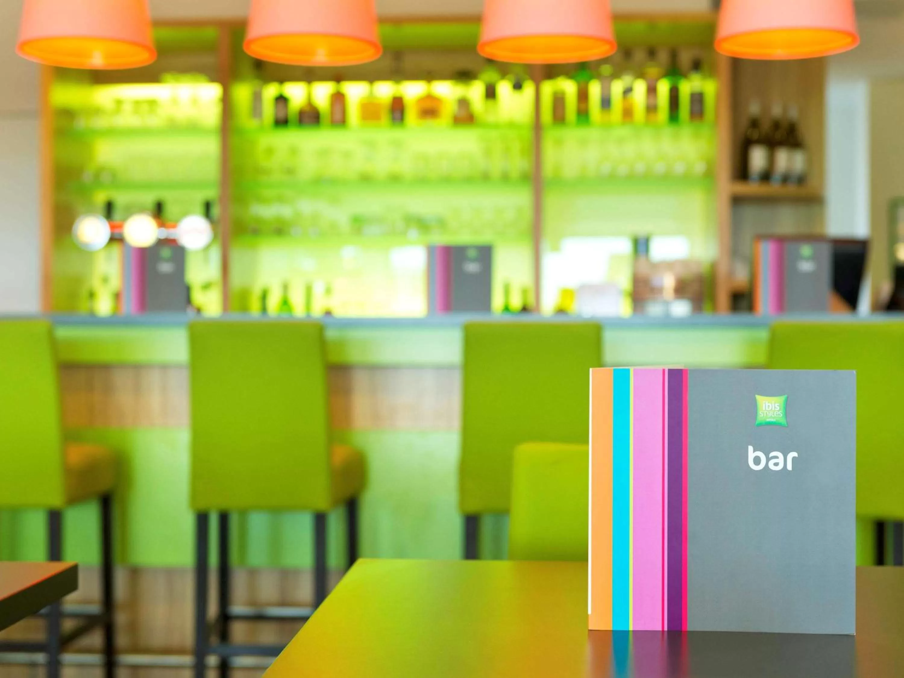 Lounge or bar in ibis Styles Zeebrugge