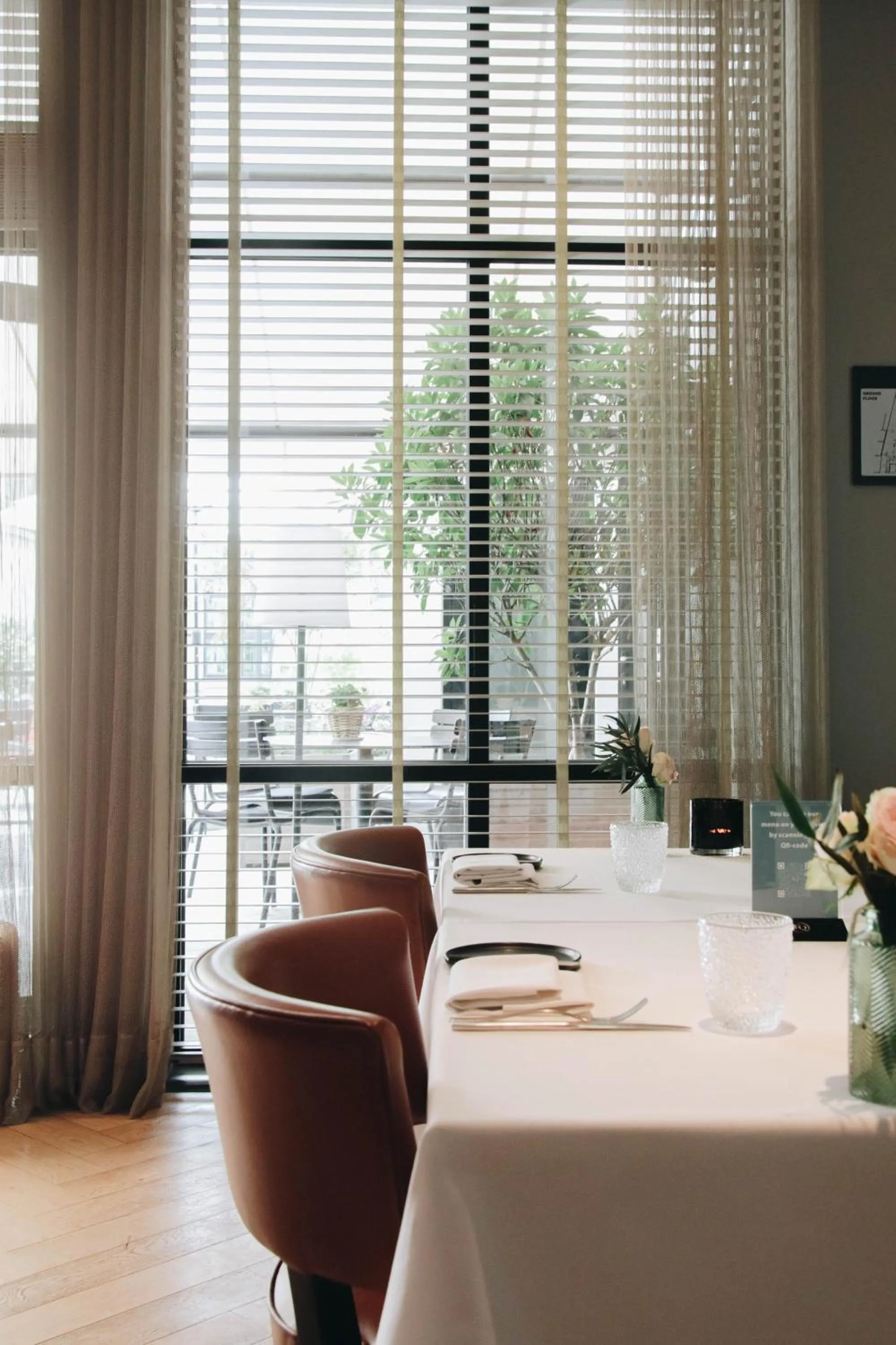 Restaurant/places to eat in Hotel FRANQ