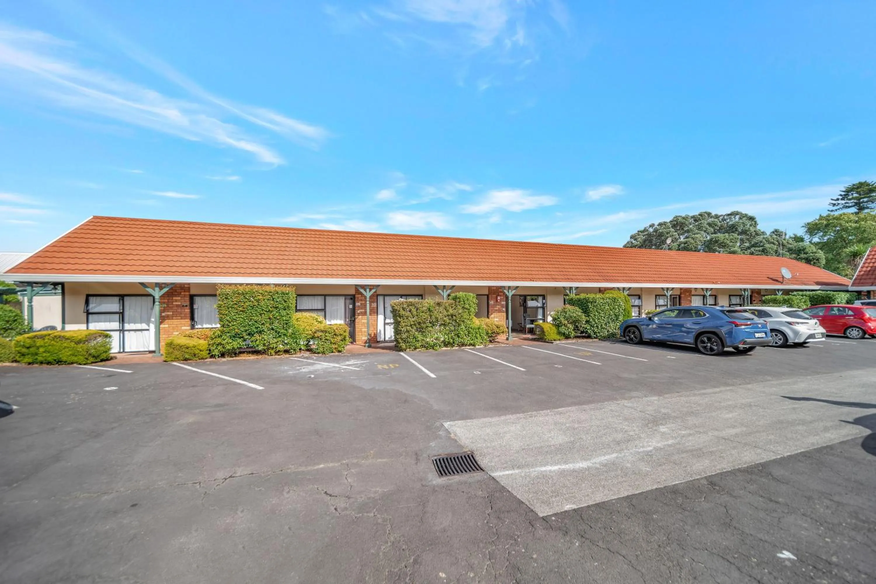 Tudor Court Motor Lodge