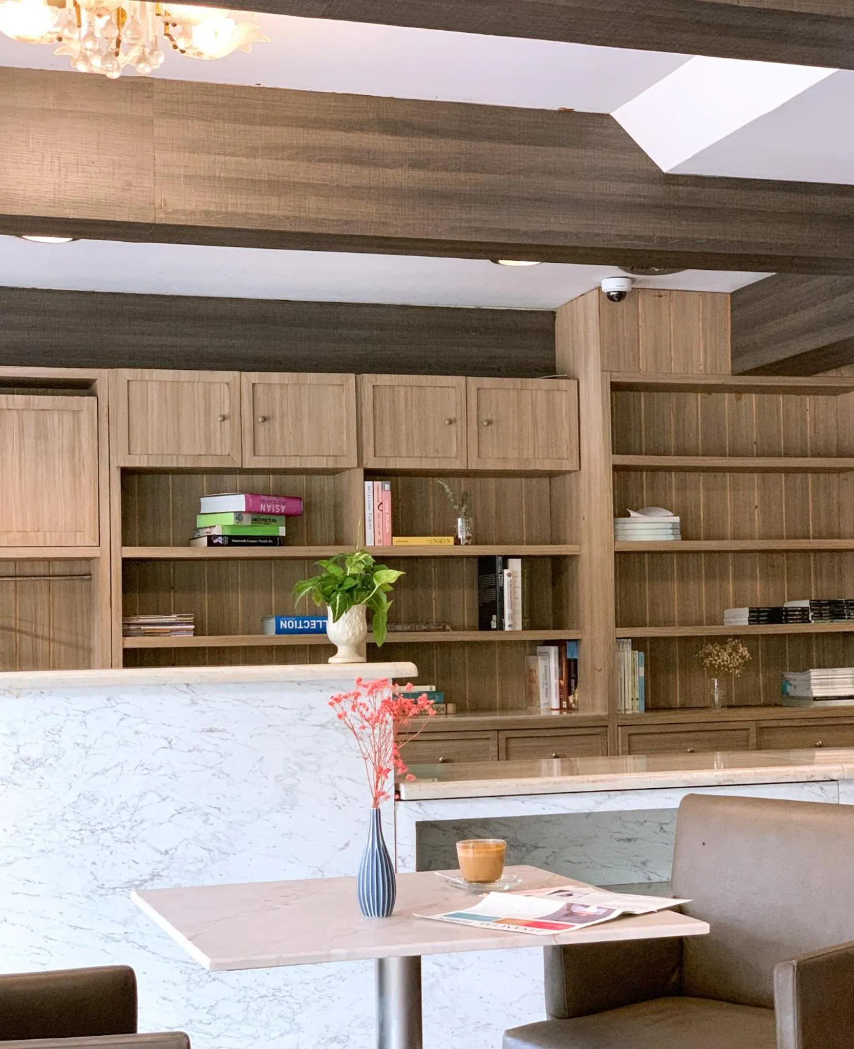 Restaurant/places to eat in Watana Hotel