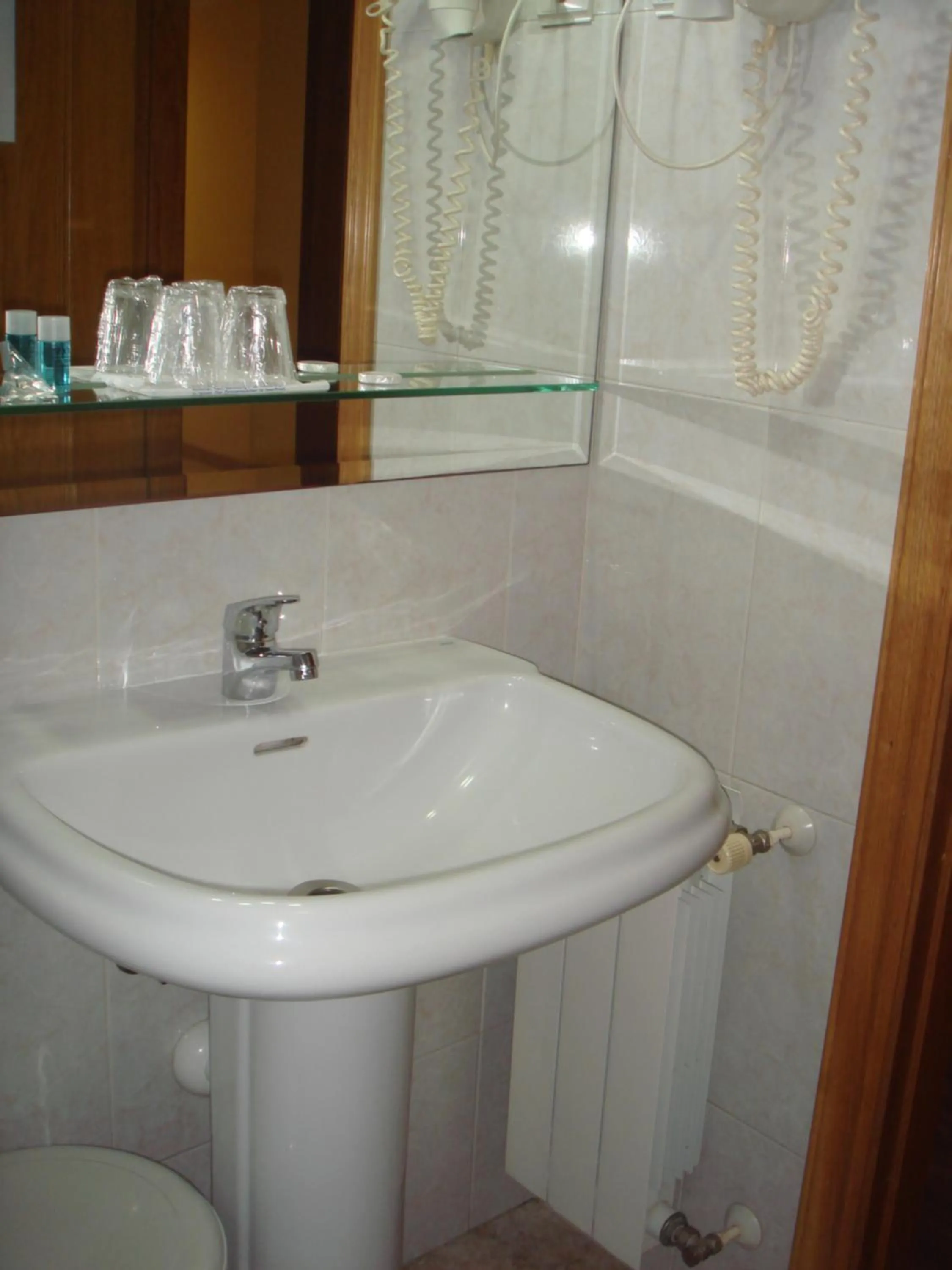 Bathroom in Hotel PAYRO