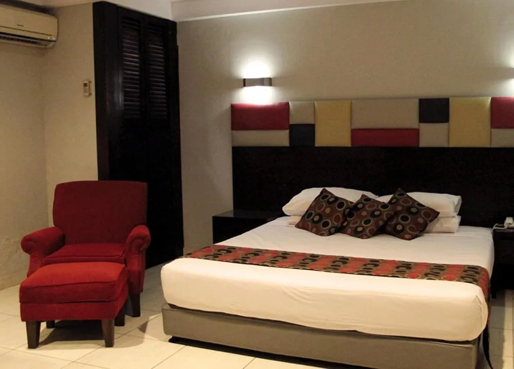 Photo of the whole room, Bed in Hotel Alma