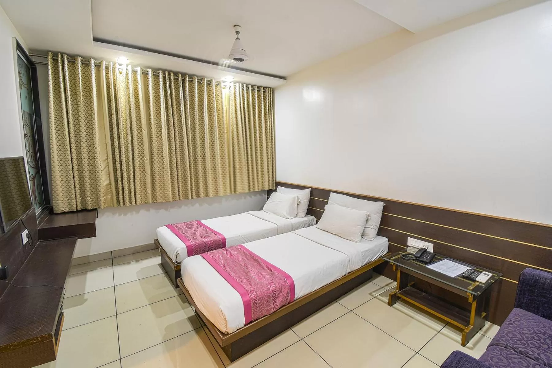 Photo of the whole room, Bed in Hotel Radiant Kolhapur
