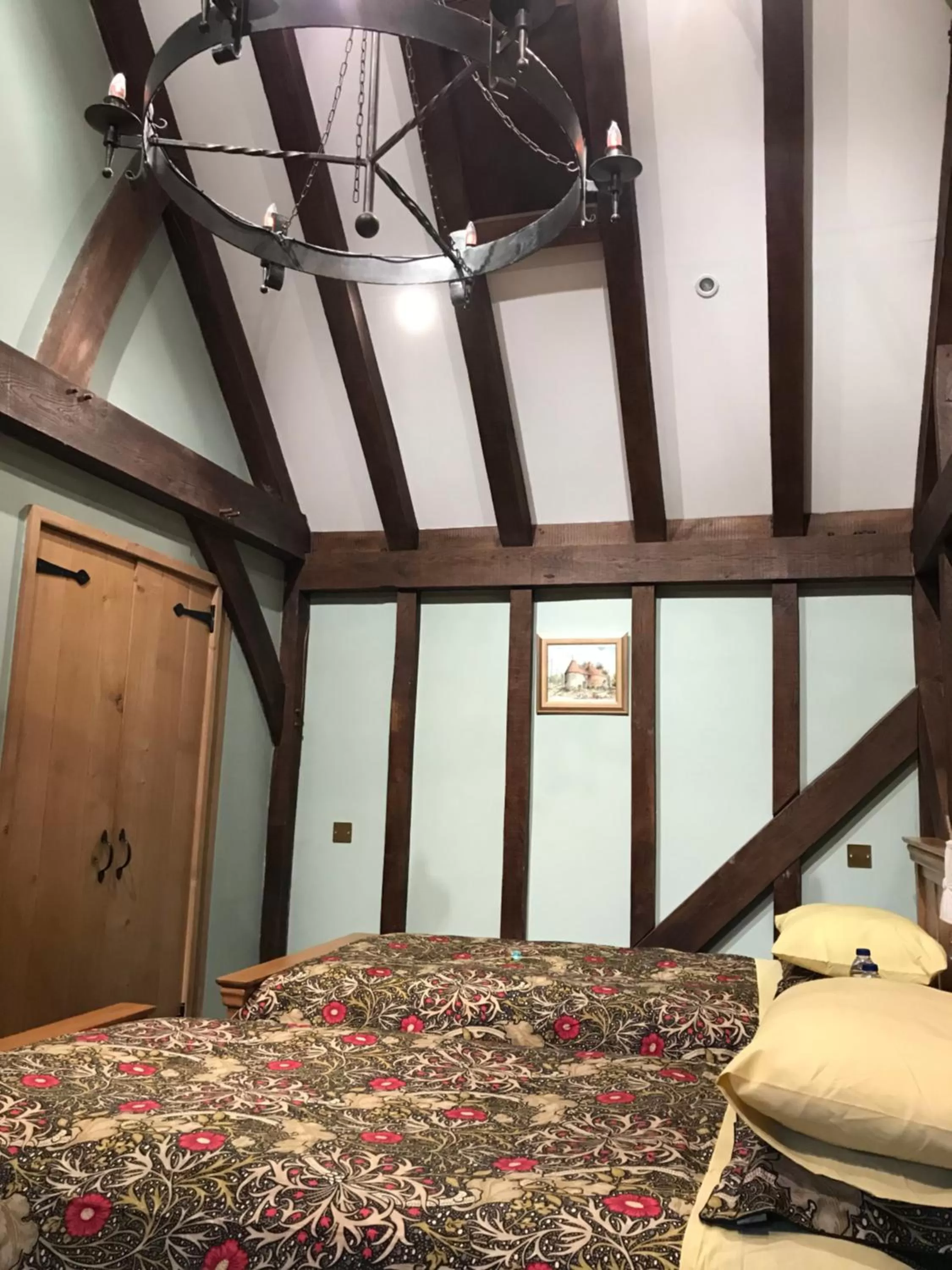 Bed in The Chequers Inn