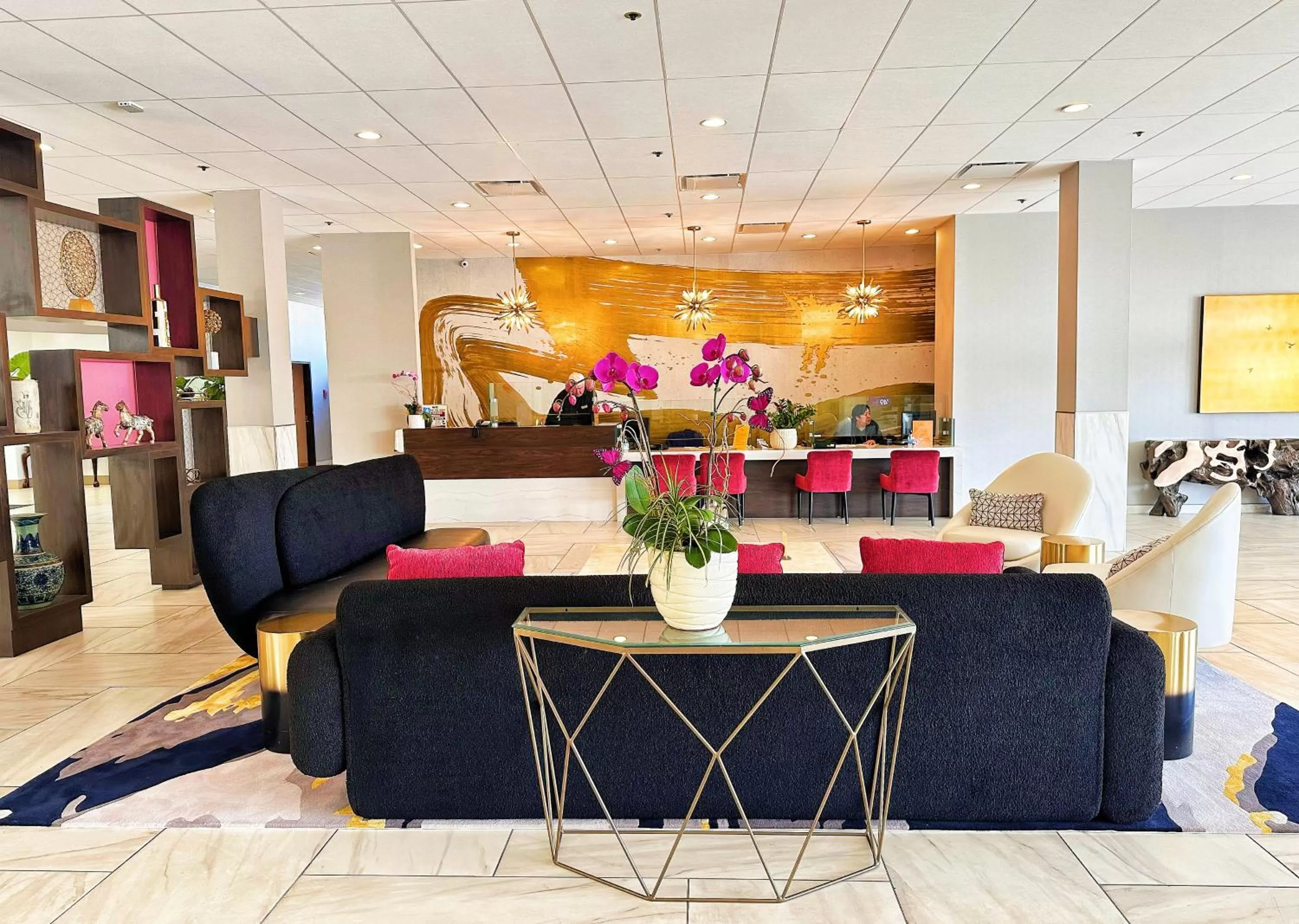 Lobby or reception in Lincoln Hotel Monterey Park Los Angeles