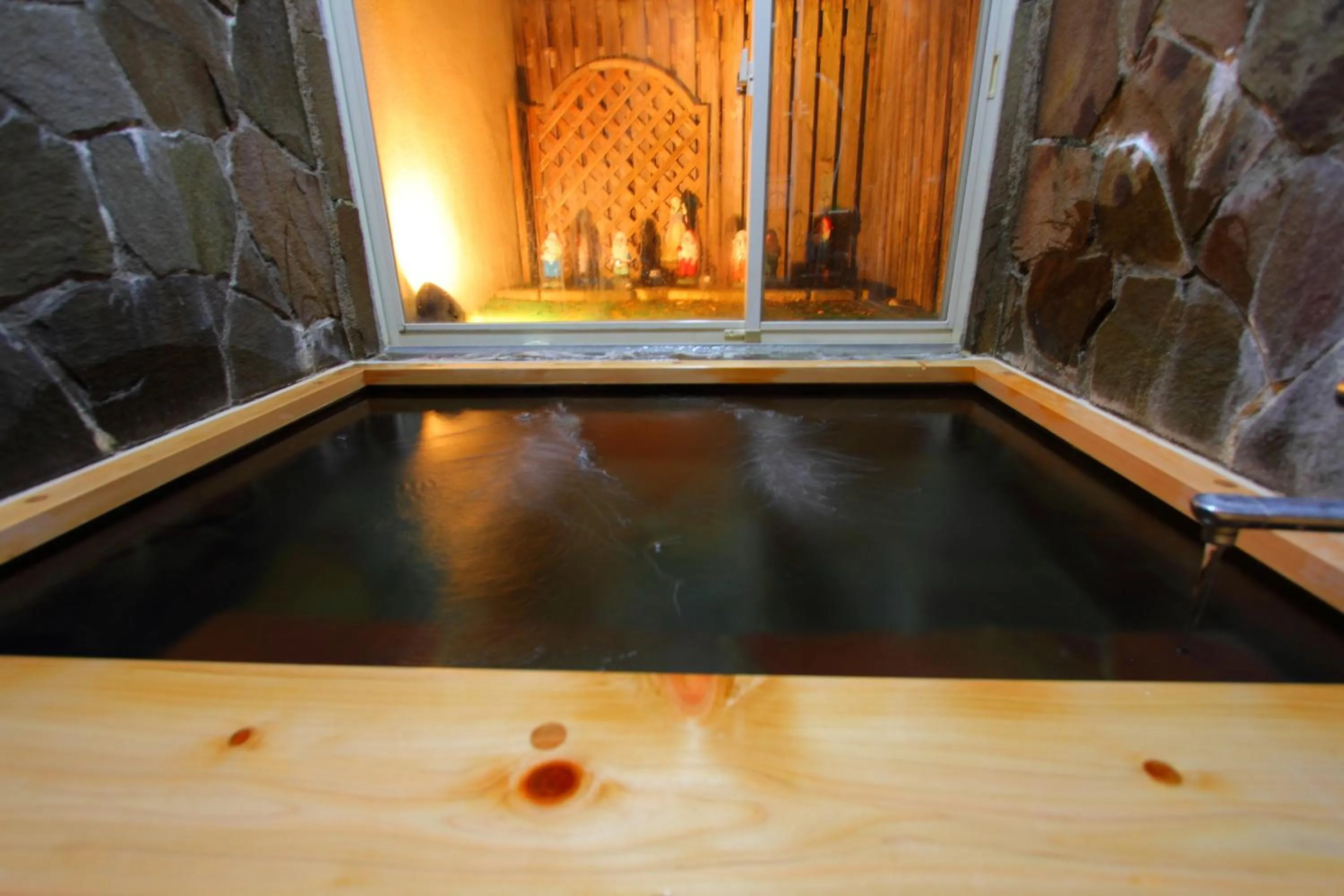 Hot Tub in Scotch Court