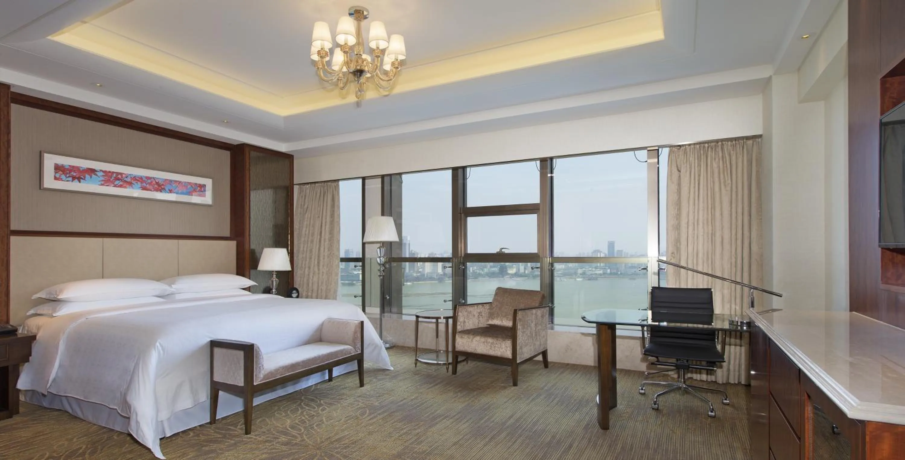 River view, Bed in Sheraton Nanchang Hotel