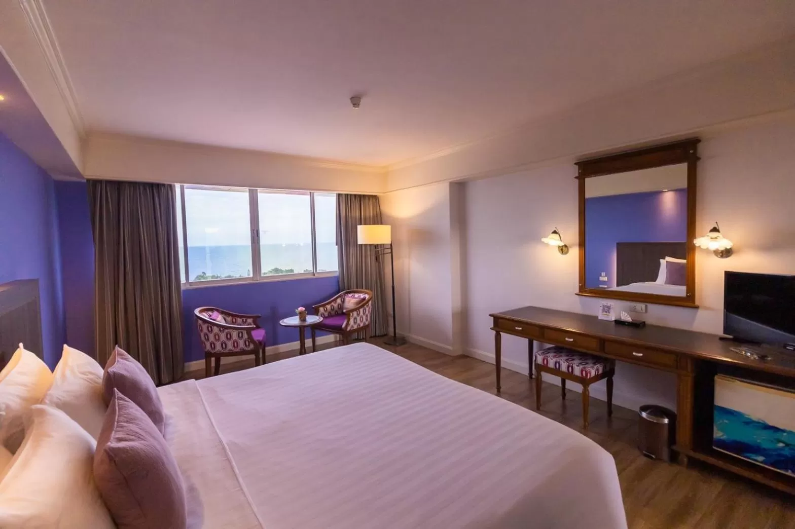 TV and multimedia, Bed in Hua Hin Grand Hotel and Plaza - SHA Extra Plus