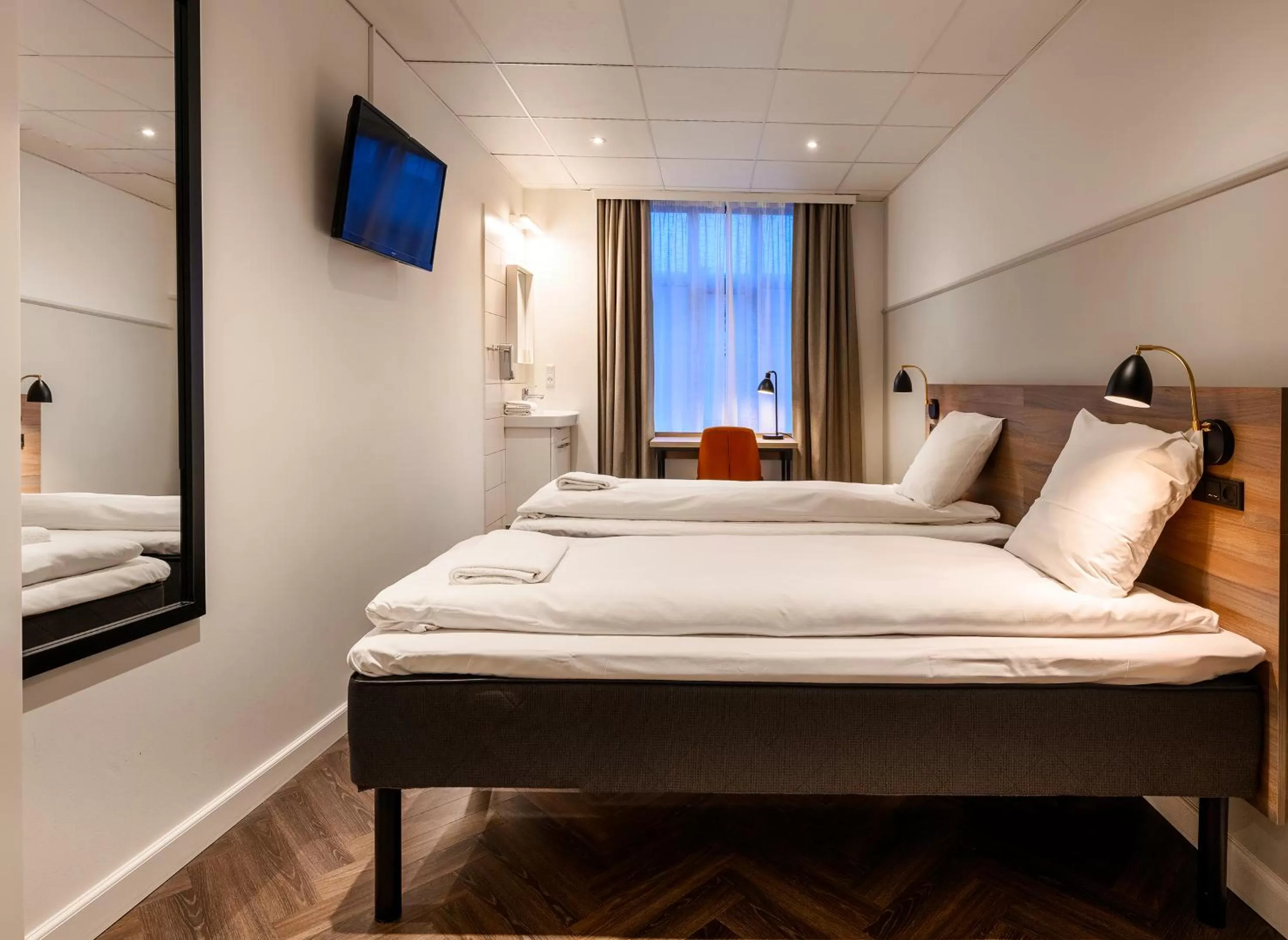 Photo of the whole room, Bed in Go Hotel Saga