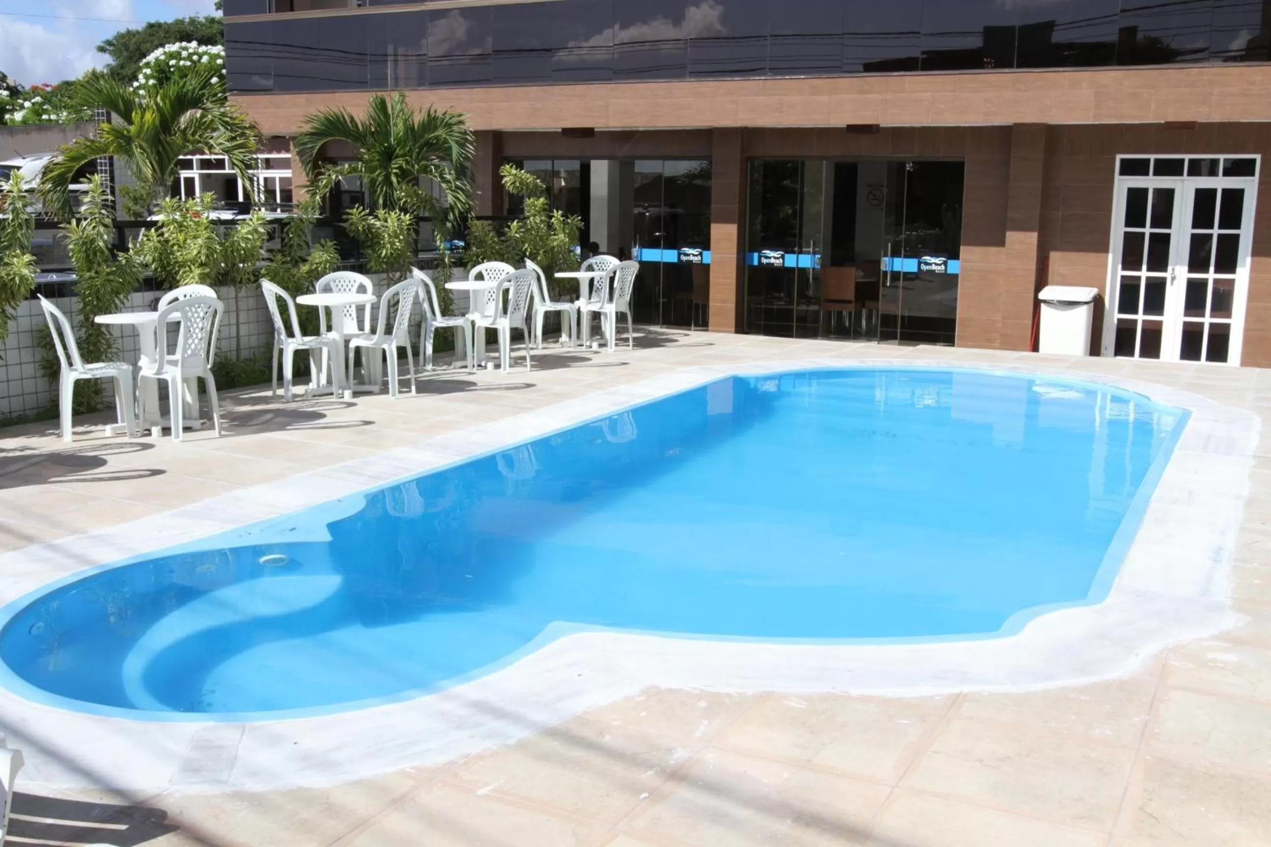 Swimming Pool in Tirol Praia Hotel