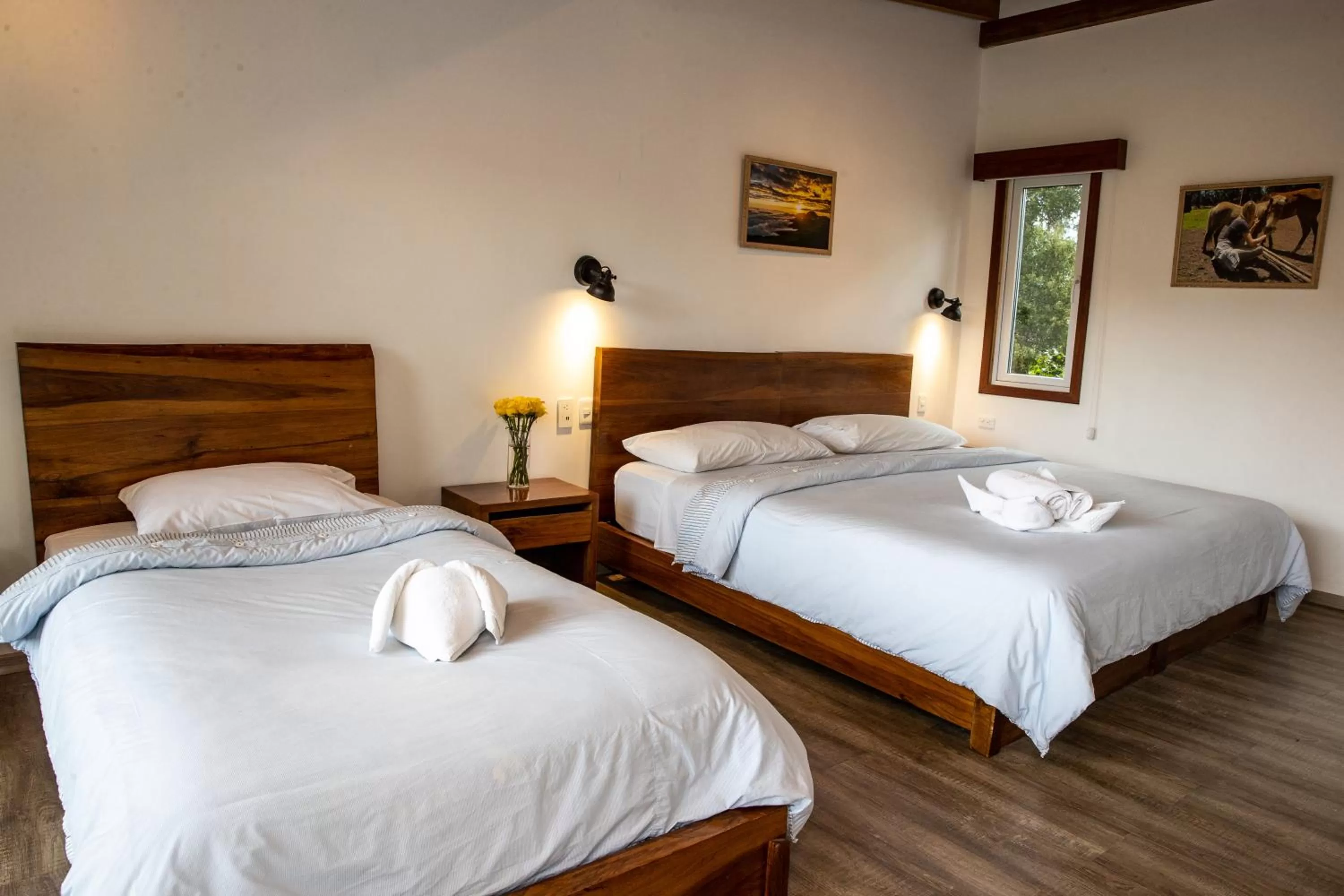 Bed in Hosteria Papagayo Cotopaxi