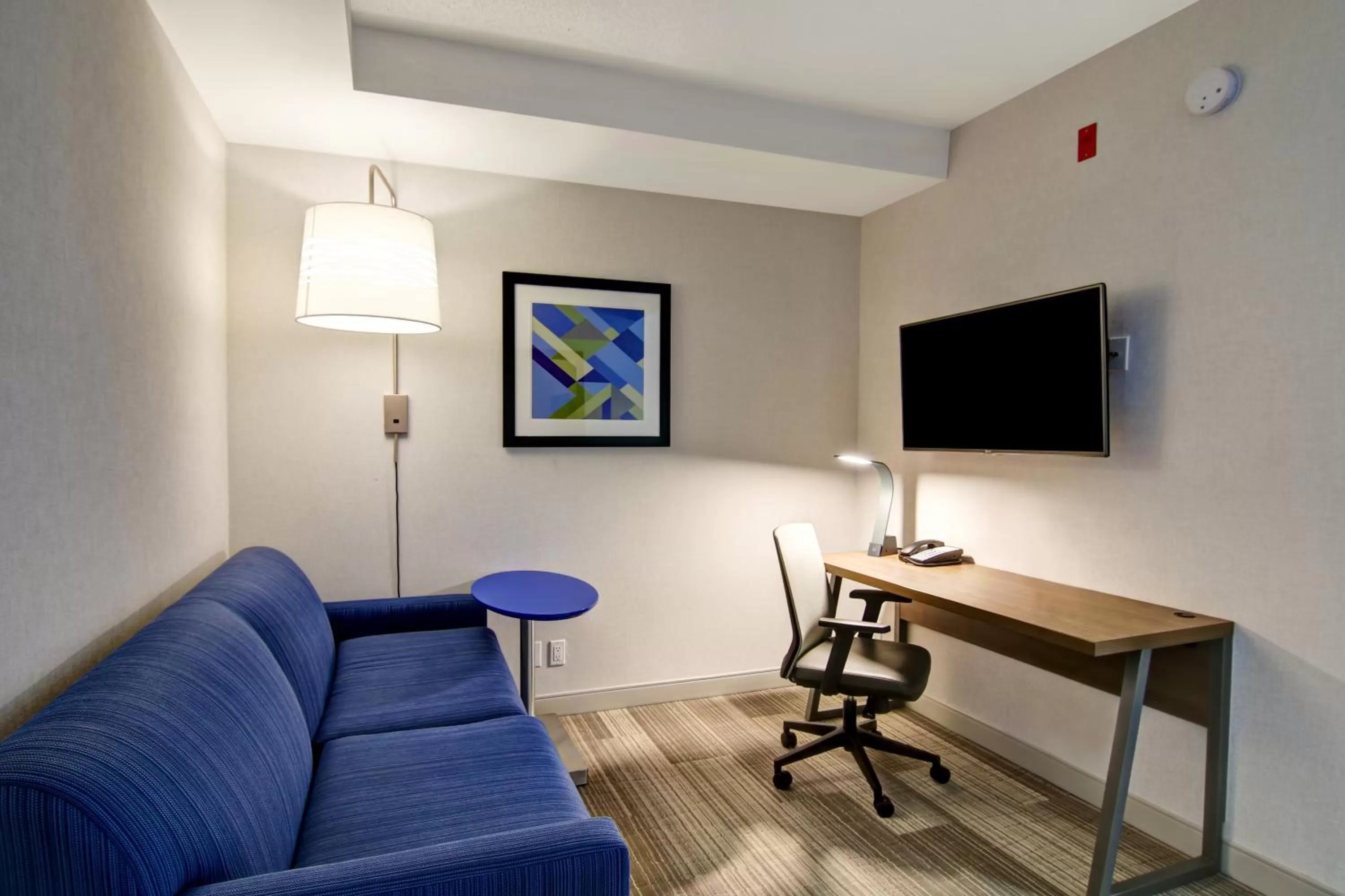 Photo of the whole room in Holiday Inn Express Hotel & Suites Toronto - Markham by IHG