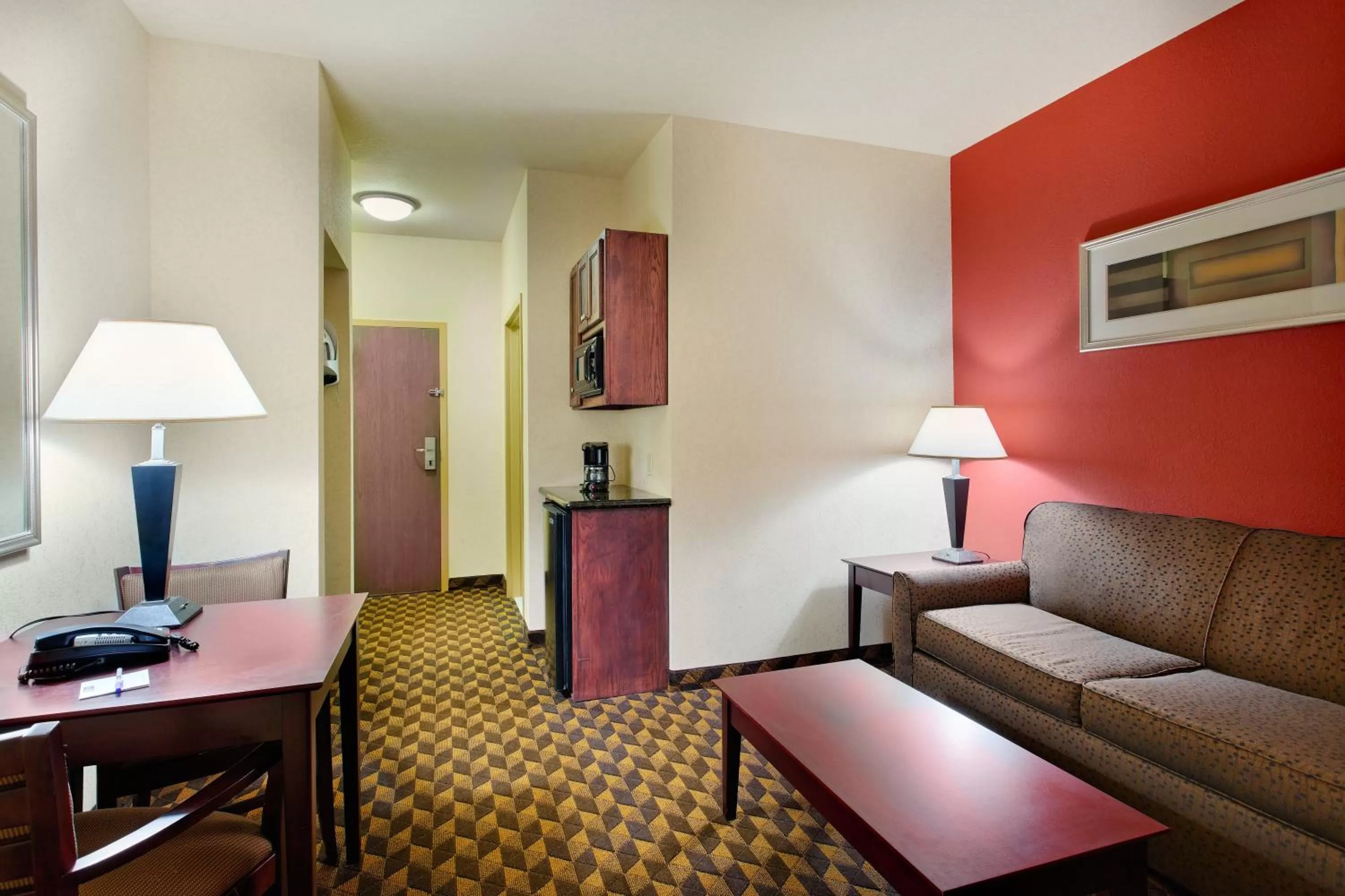 Photo of the whole room in Holiday Inn Express & Suites Malvern by IHG