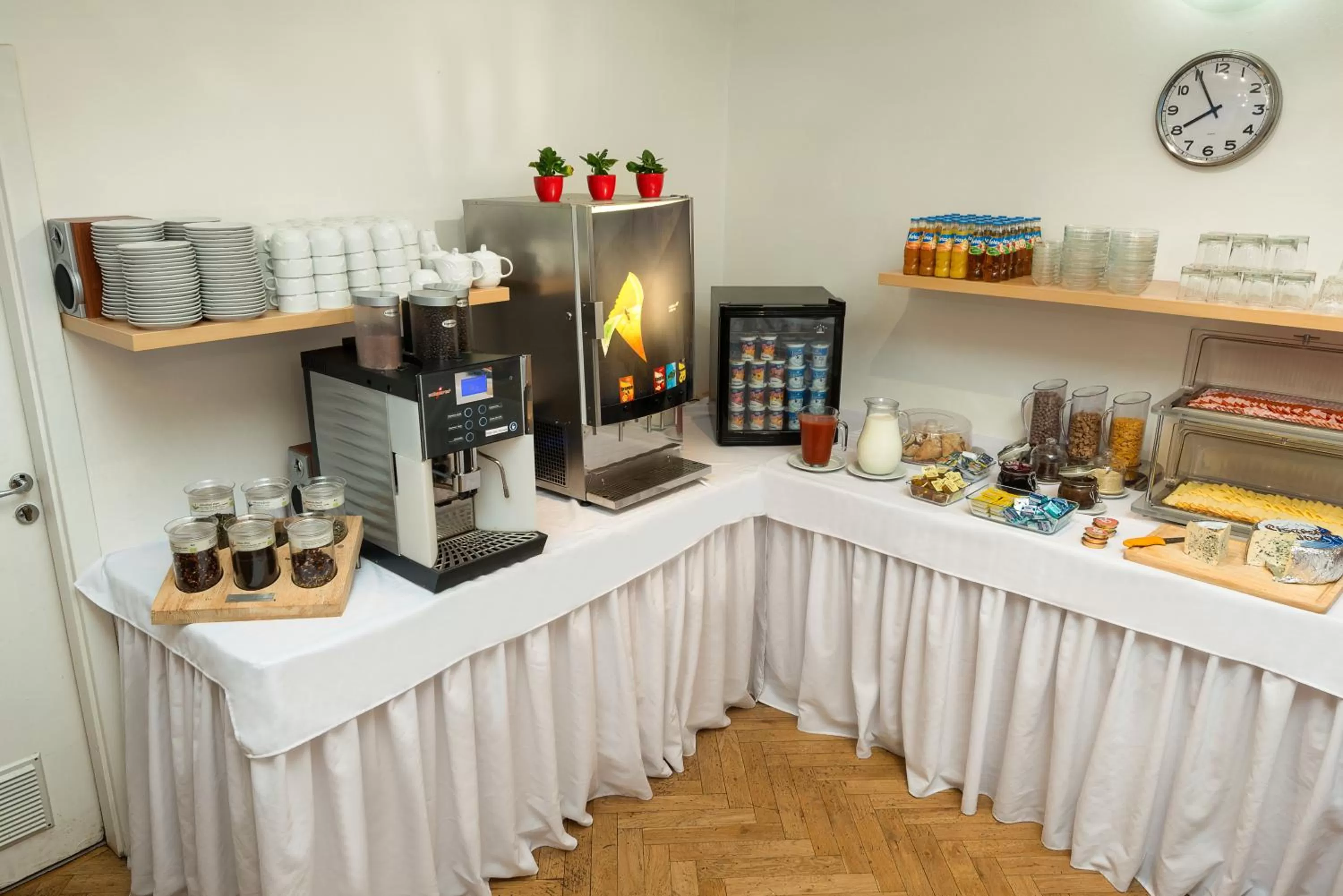 Food in Hotel Meda of Museum Kampa