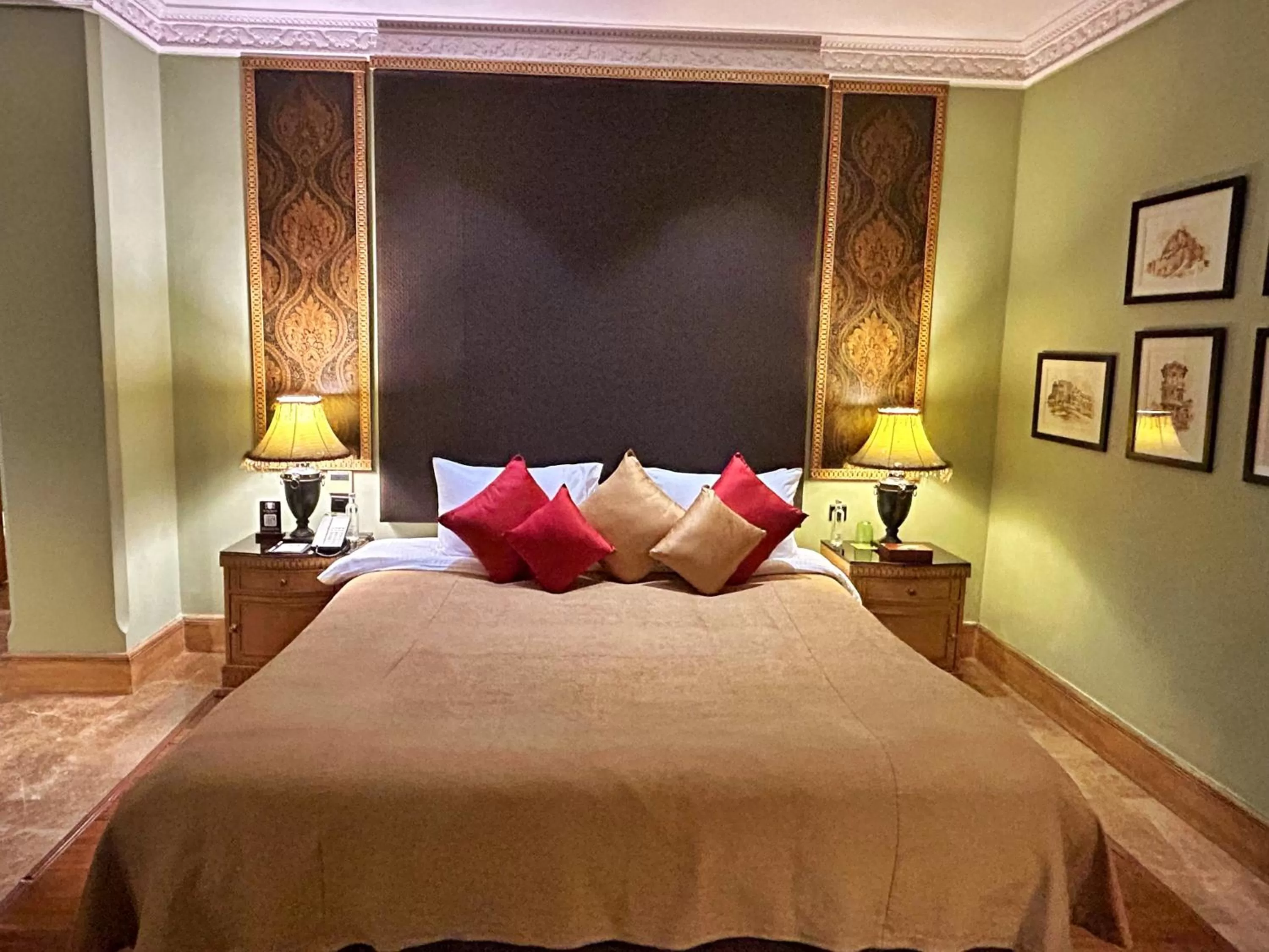 Bed in Ajit Bhawan - A Palace Resort