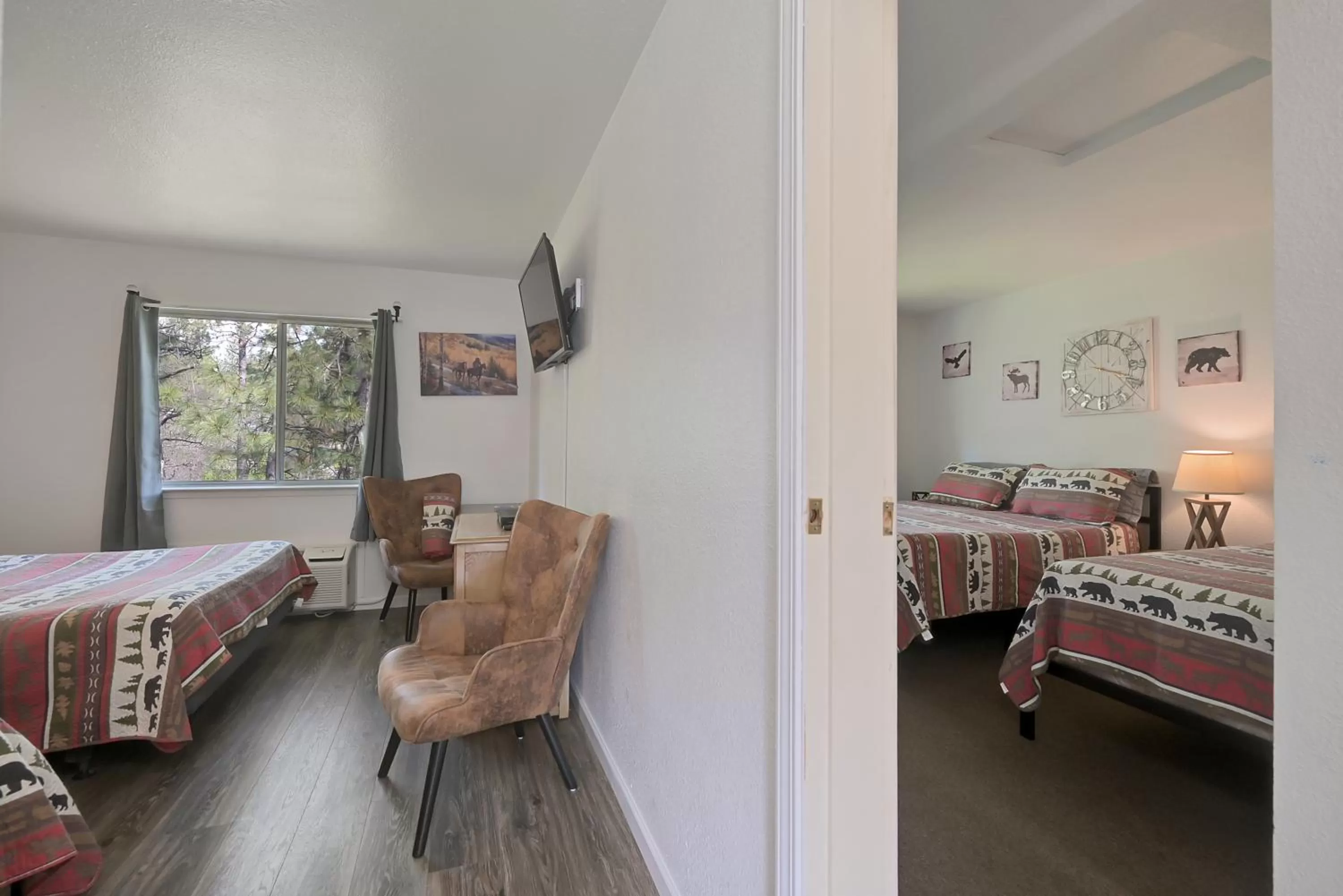 TV and multimedia in Brownsville Motel