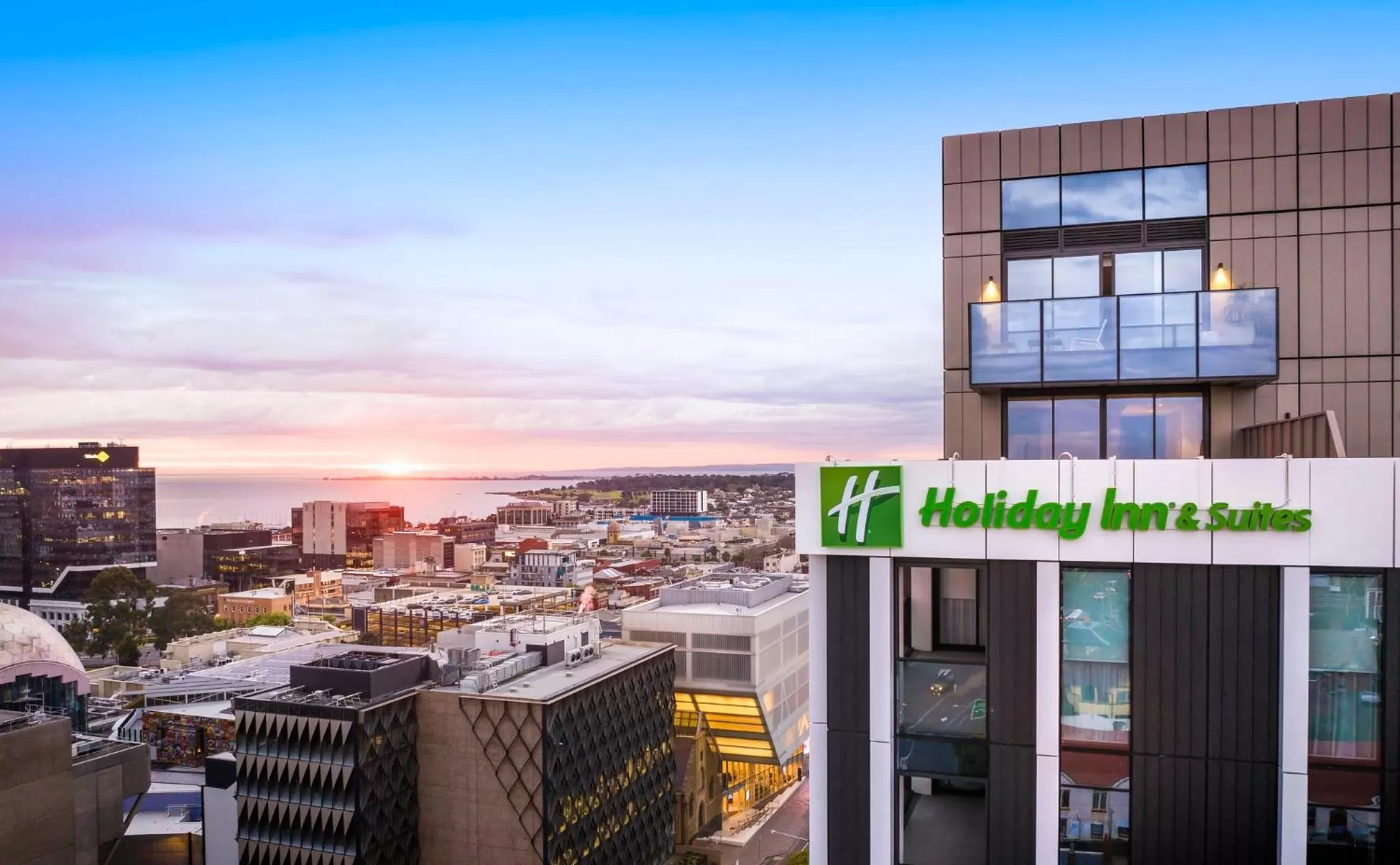 Property building in Holiday Inn & Suites Geelong by IHG