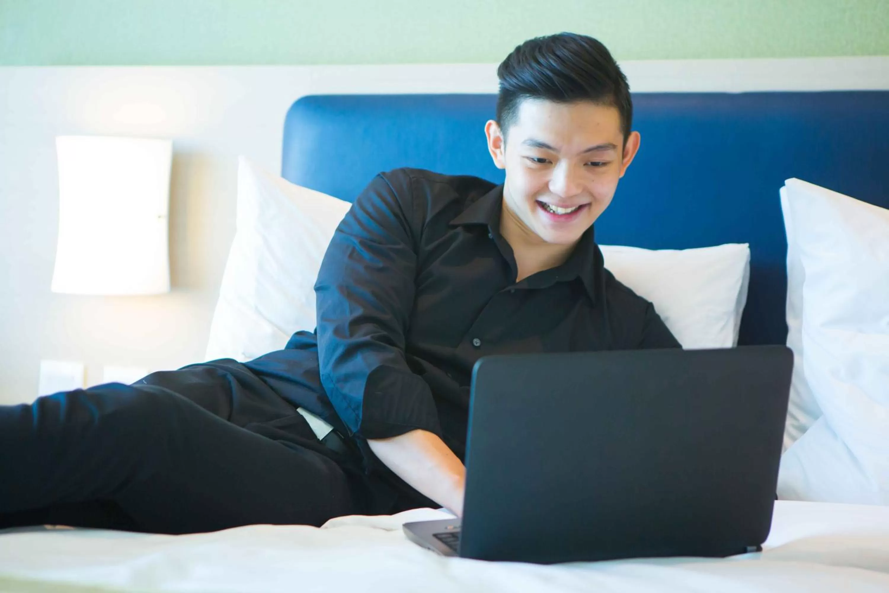 People, Bed in Holiday Inn Express Jakarta International Expo by IHG