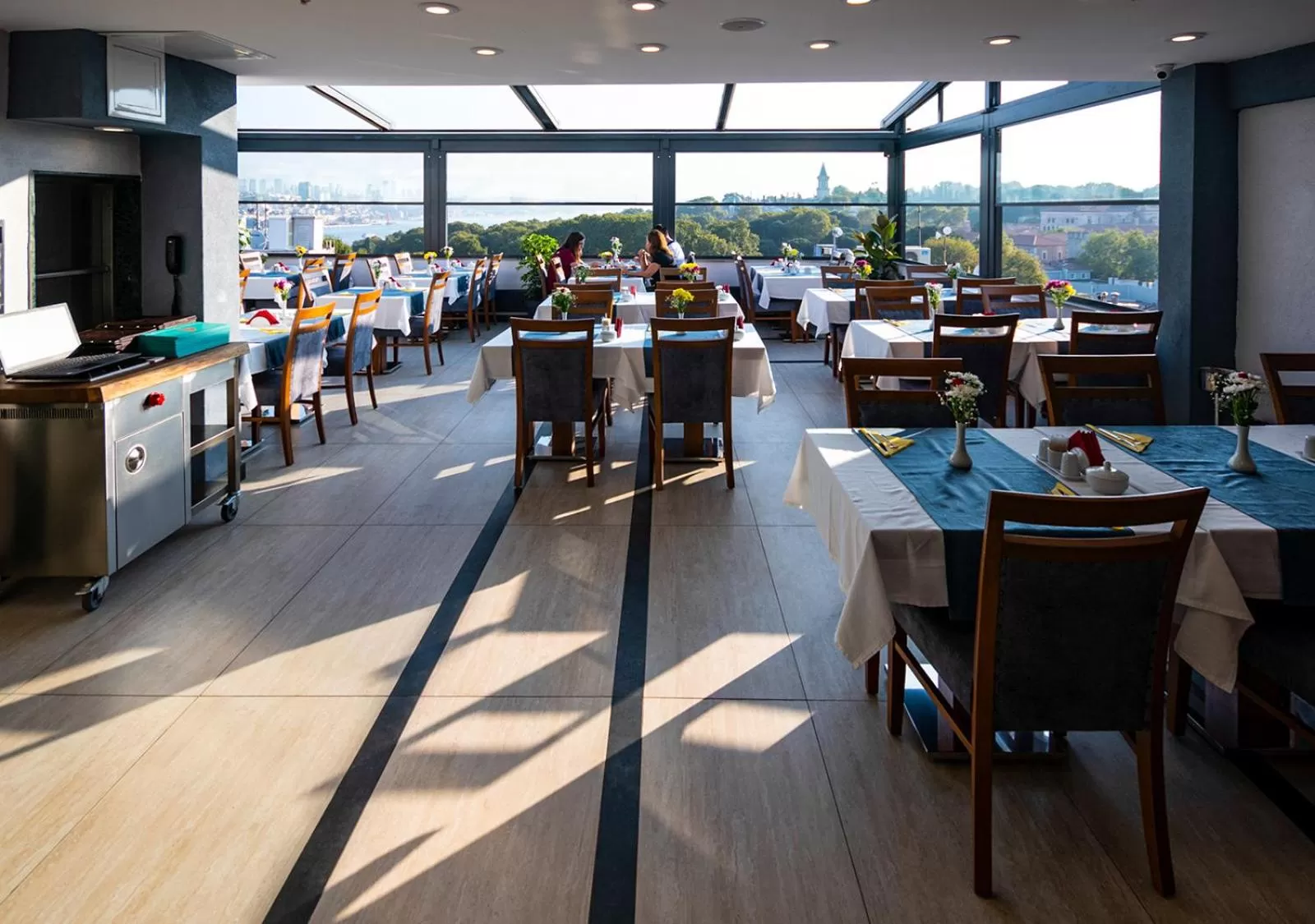 Restaurant/places to eat in Antusa Design Hotel & Spa