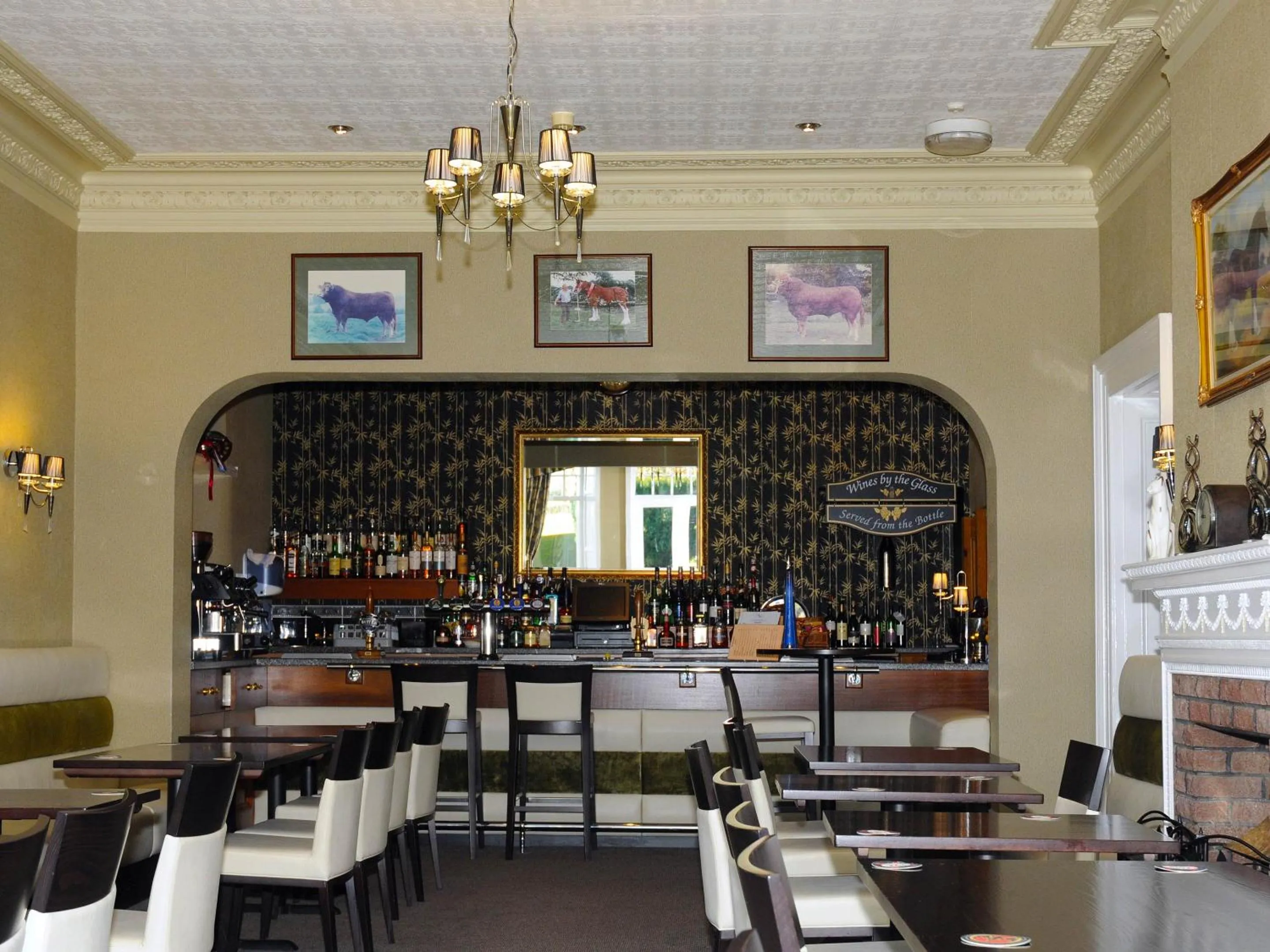Lounge or bar in Hundith Hill Hotel