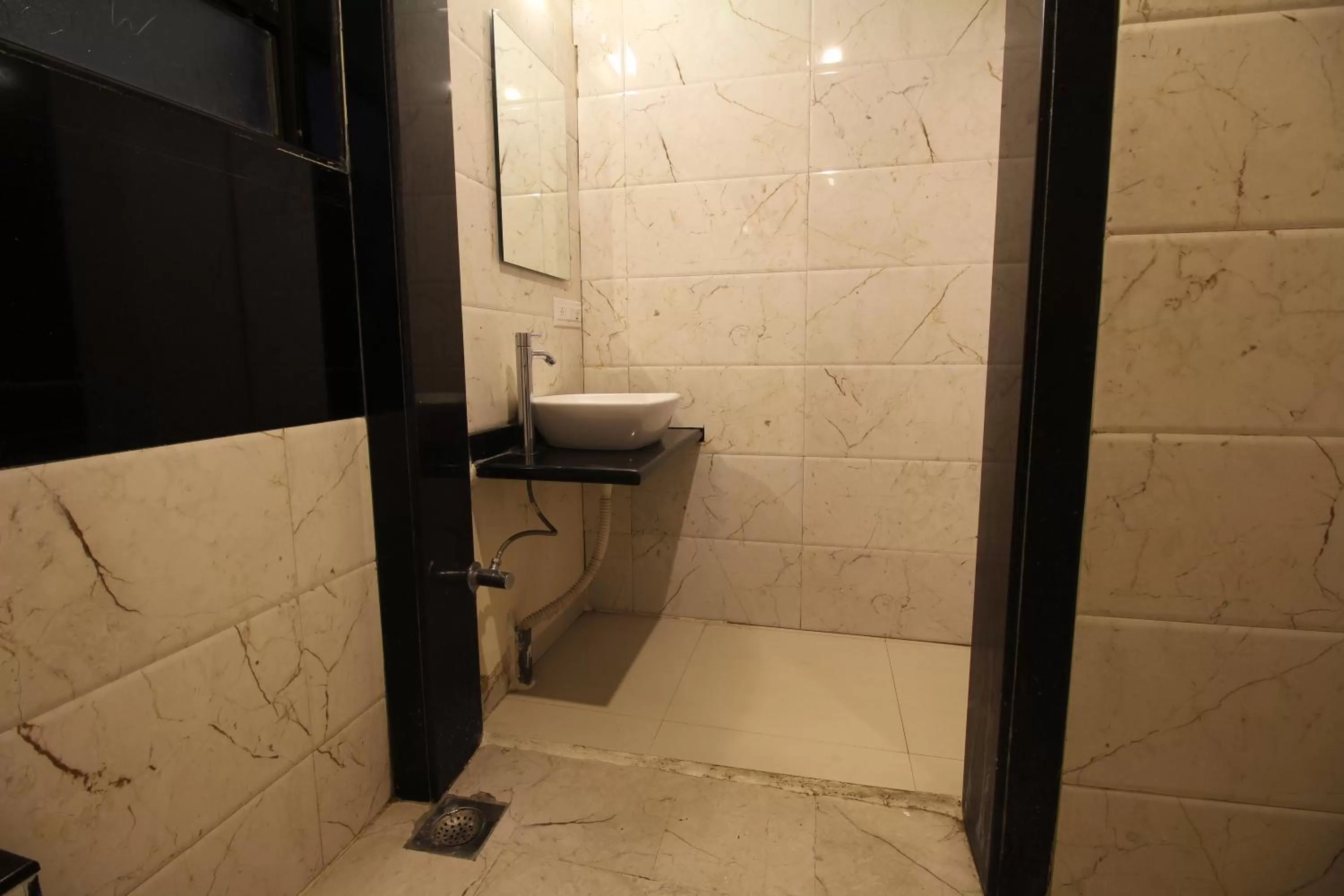 Bathroom in Hotel Sham Suman, Kolhapur- Opposite To Mahalaxmi Temple