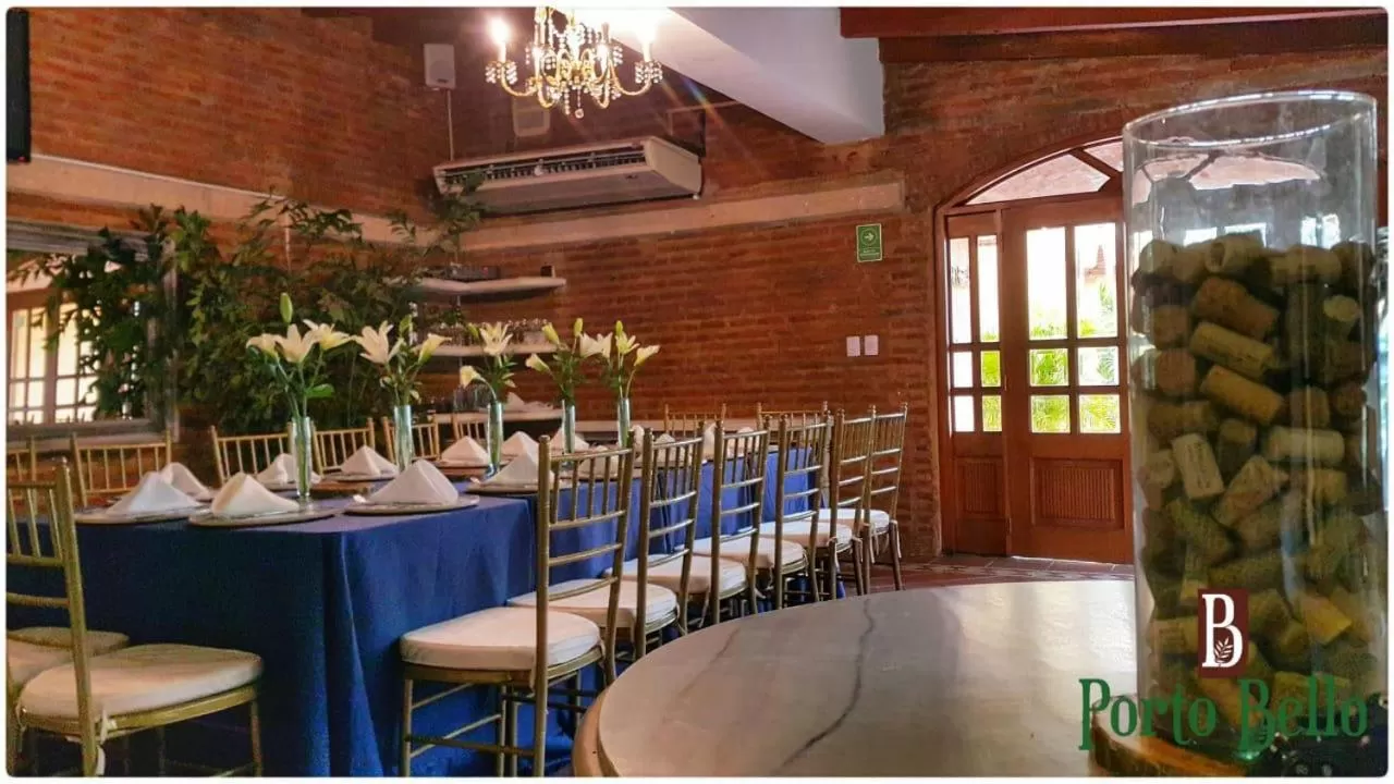 Restaurant/places to eat in Porto Bello Hotel Boutique