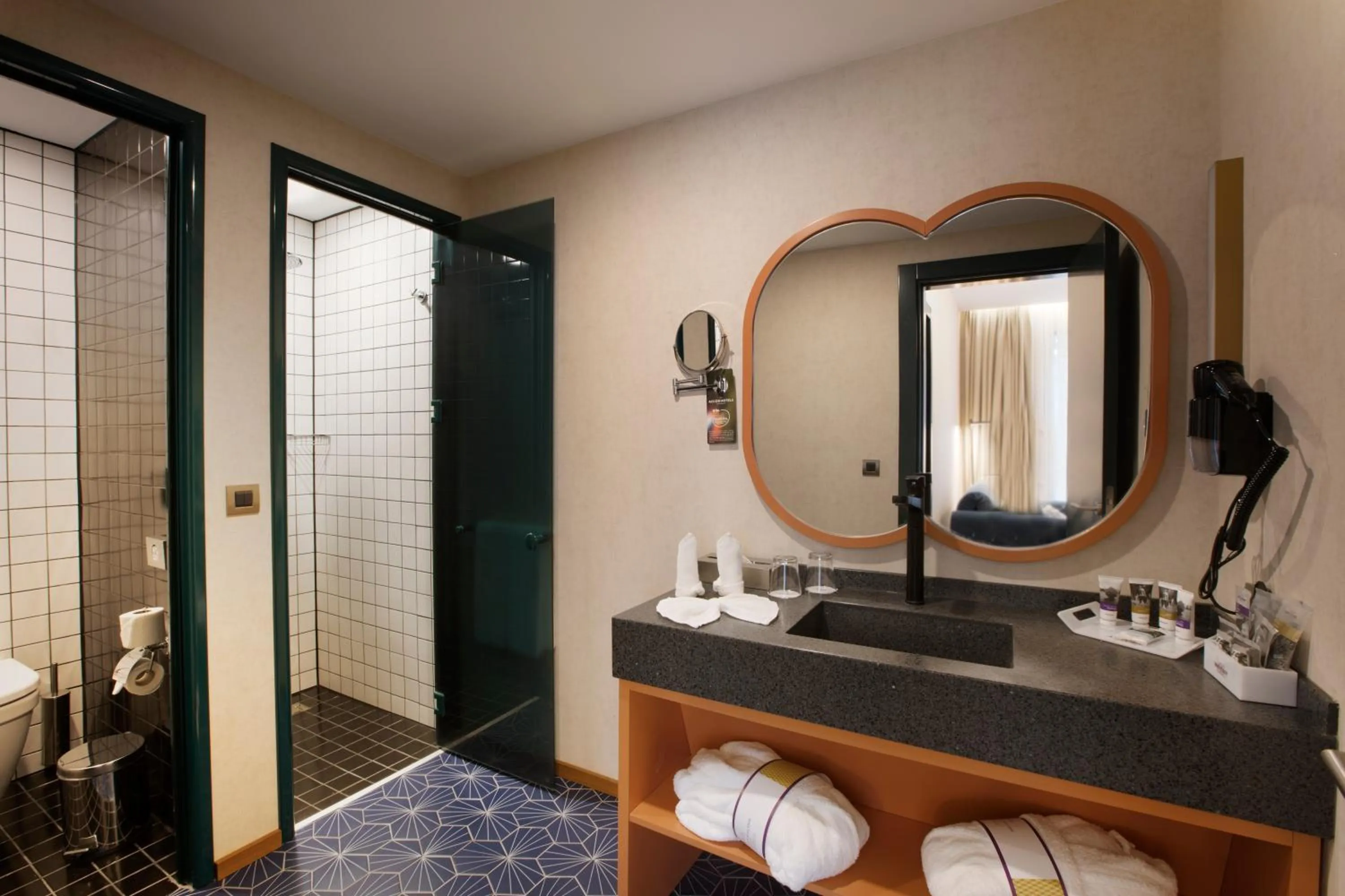 Bathroom in Mercure Istanbul Bakirkoy
