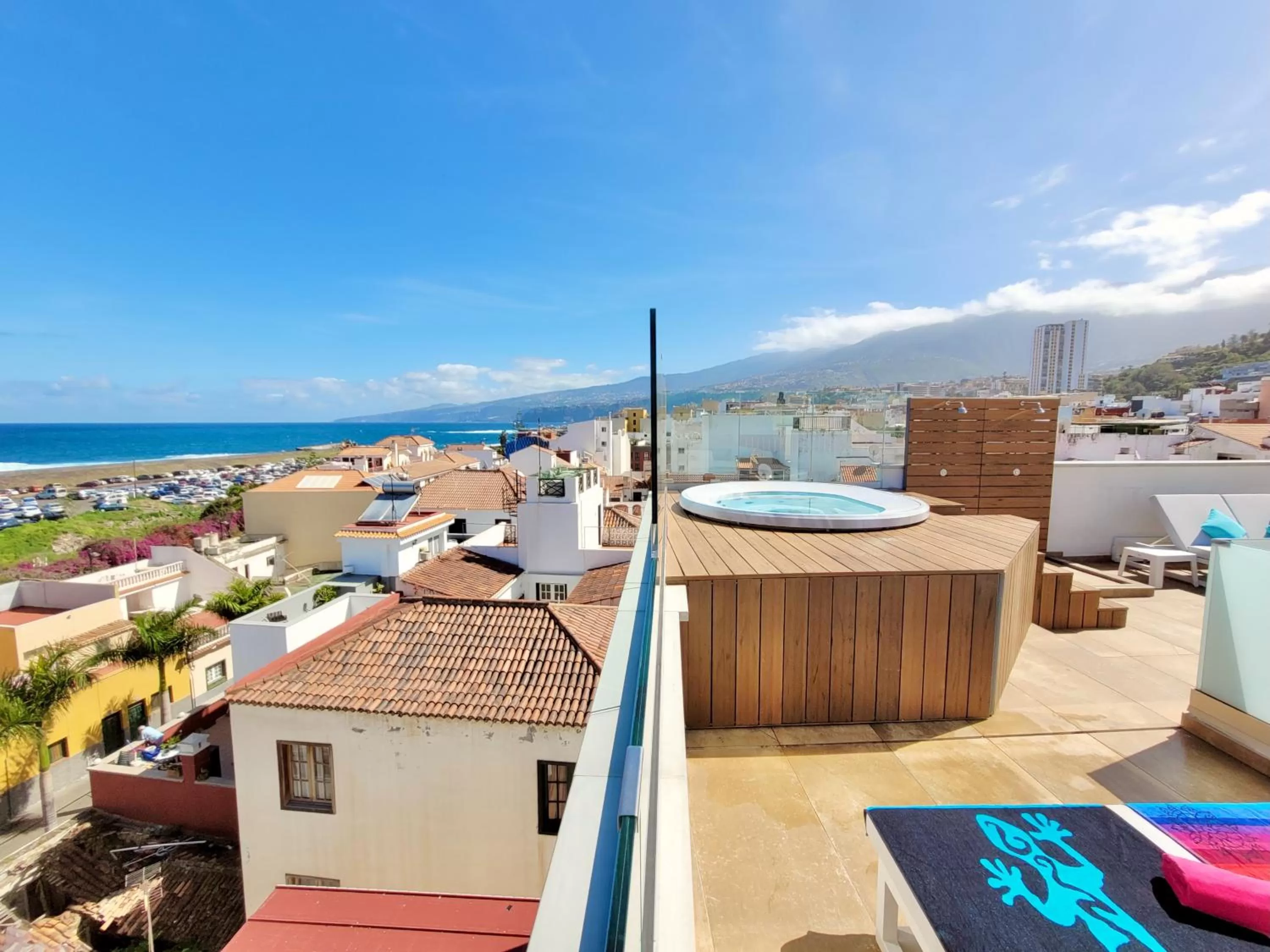 Shower in Puerto Azul