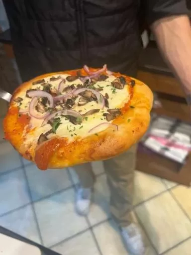 Restaurant/places to eat in The Historic Blue Moon Hotel - NYC