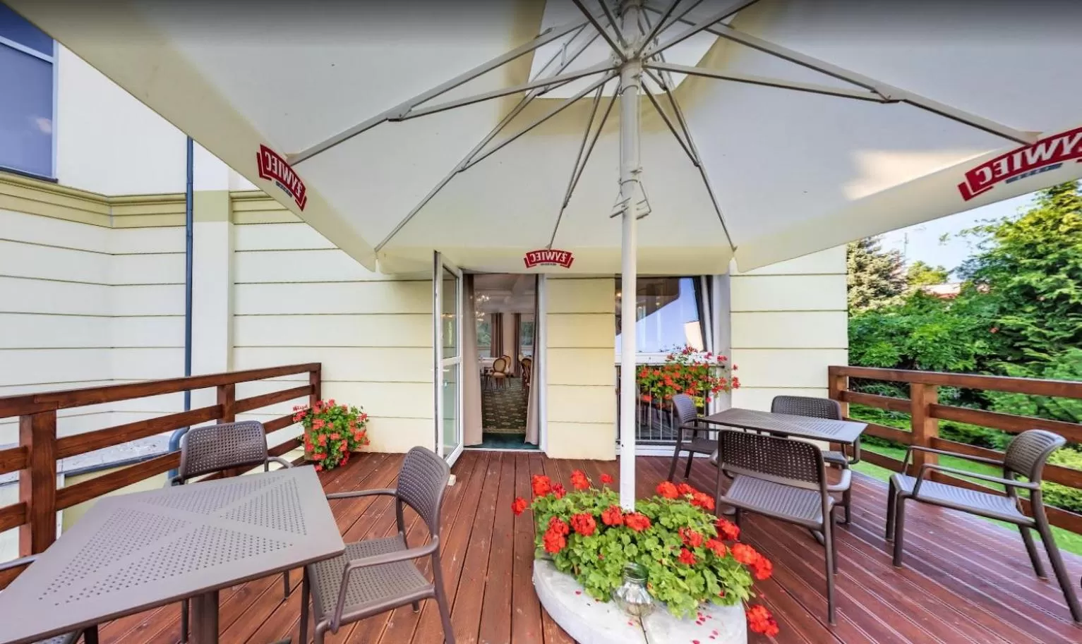 Patio in Lila Medical SPA