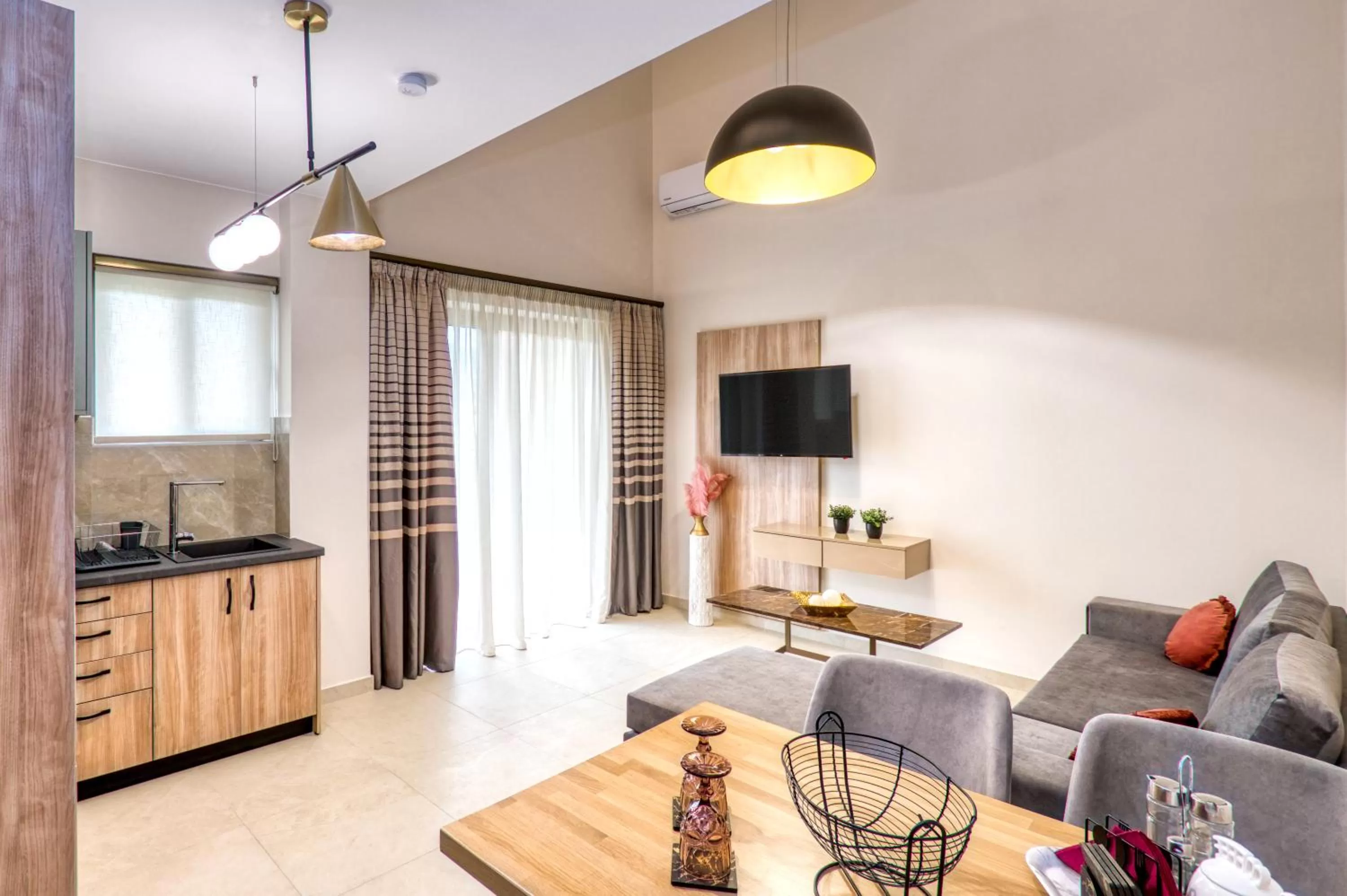 TV and multimedia in Sapphire Horizon Suites