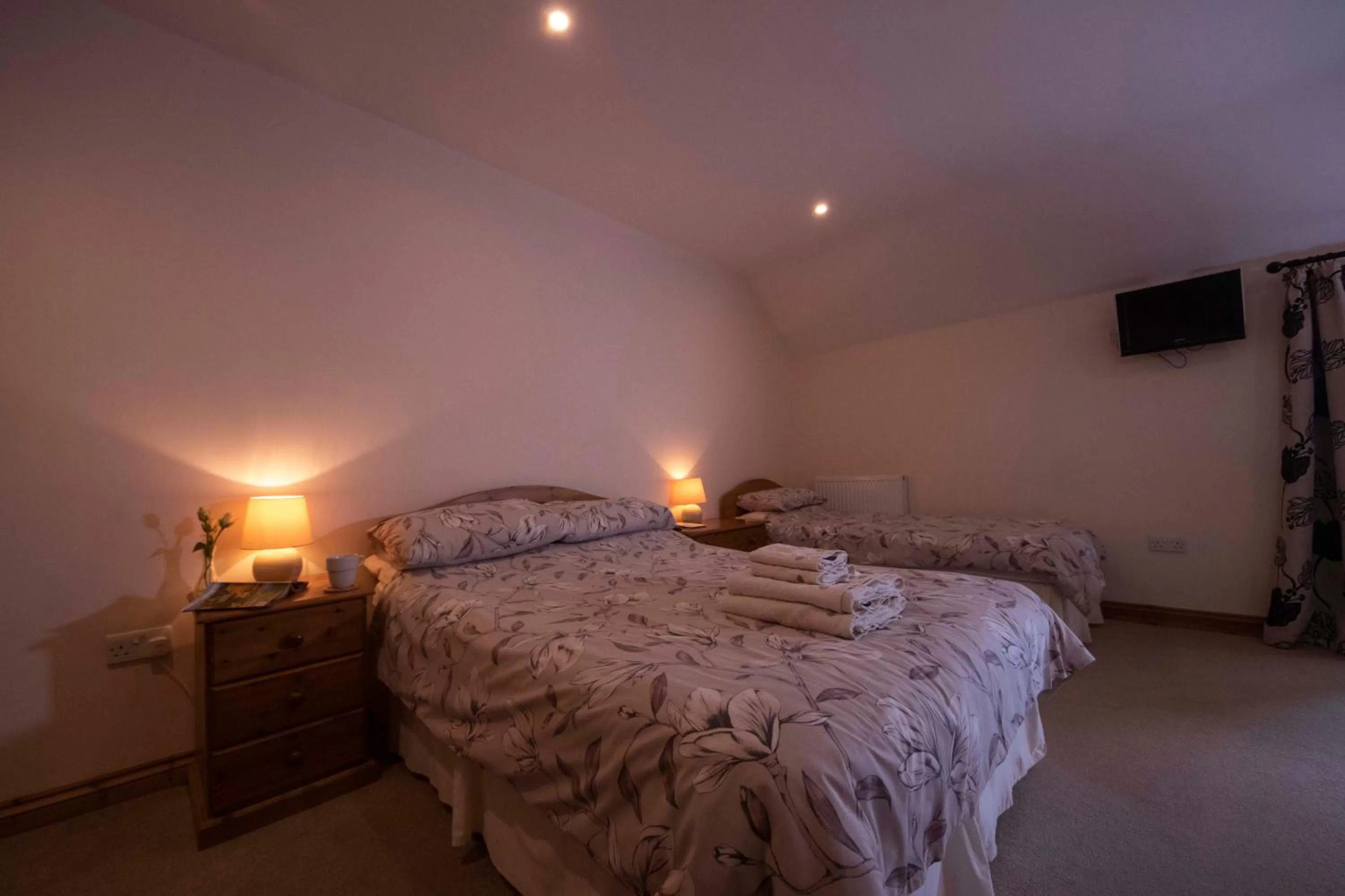 Bedroom in Polhilsa Farm