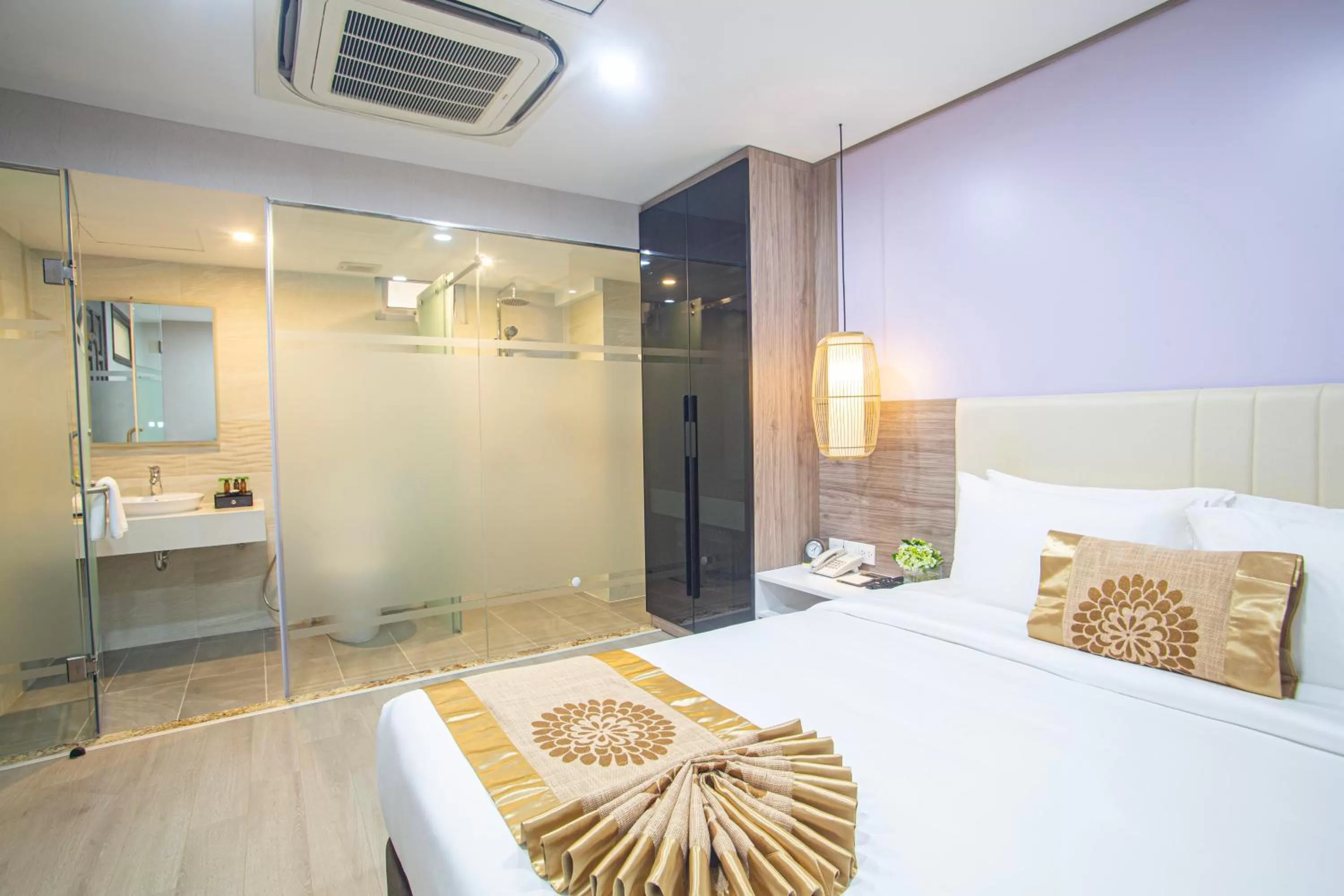 Shower, Bed in Bridge Lakeside Room For Rent Hanoi
