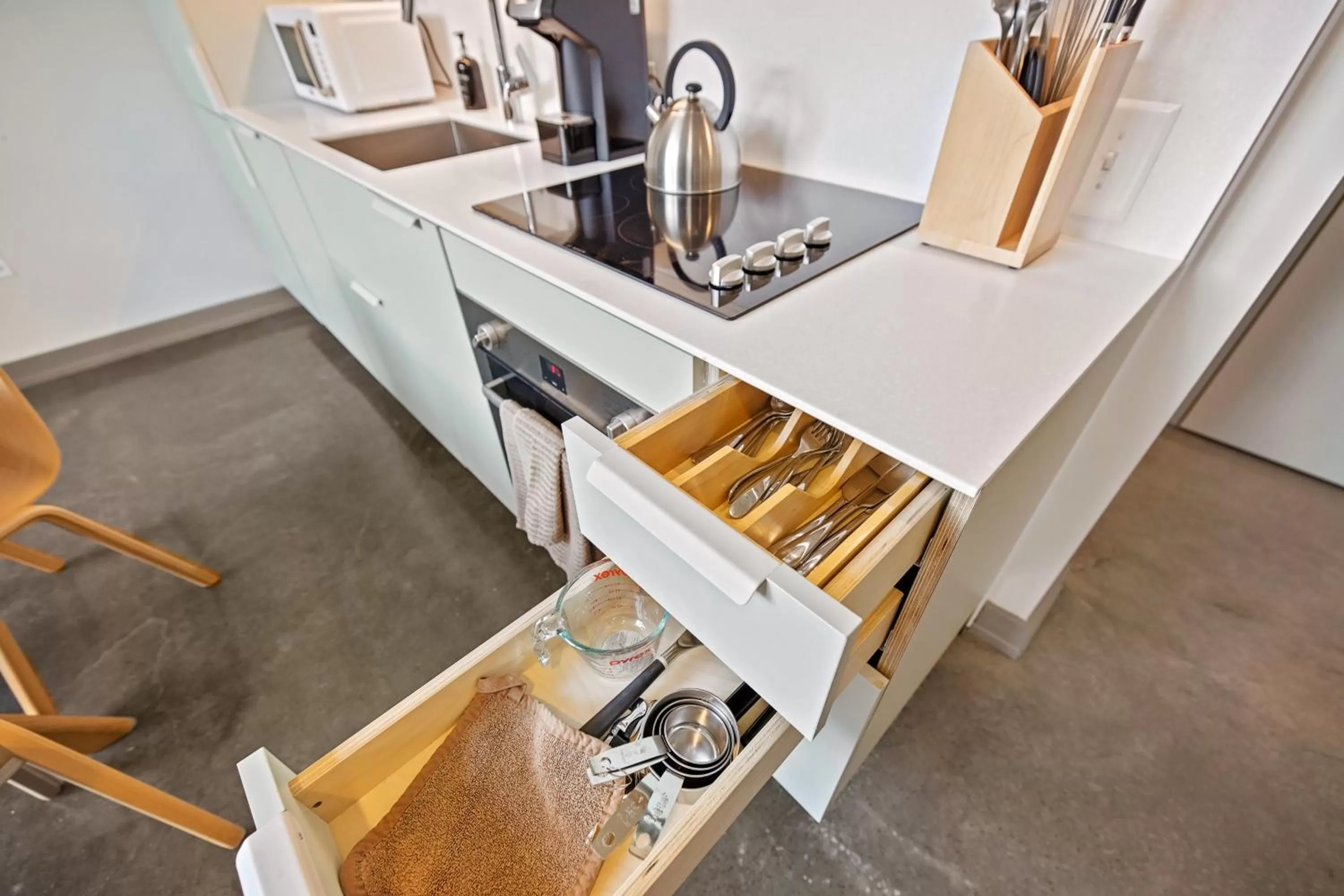 Kitchen or kitchenette in Placemakr Wedgewood-Houston - South Nashville