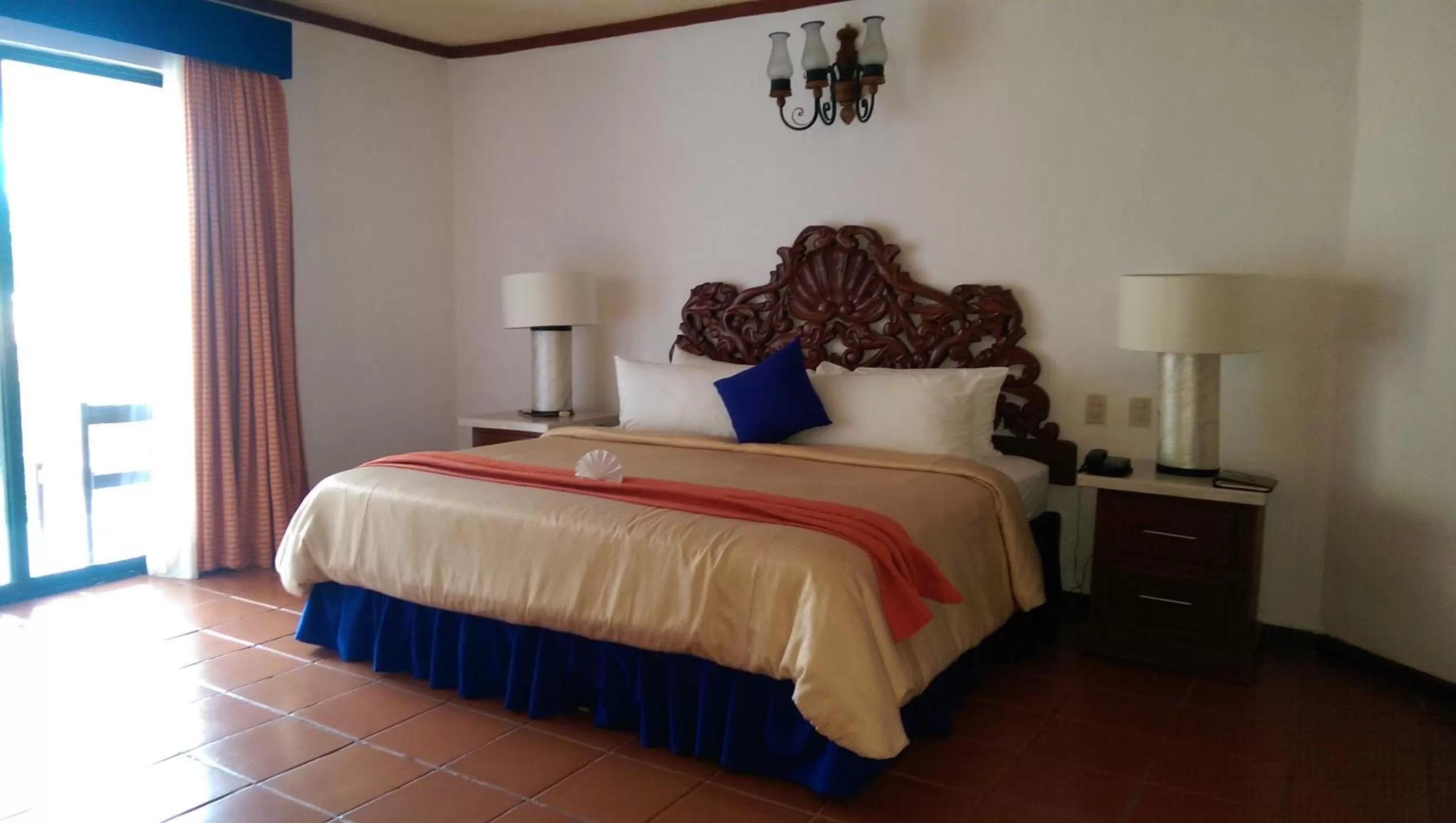 Photo of the whole room, Bed in Ecotel Quinta Regia
