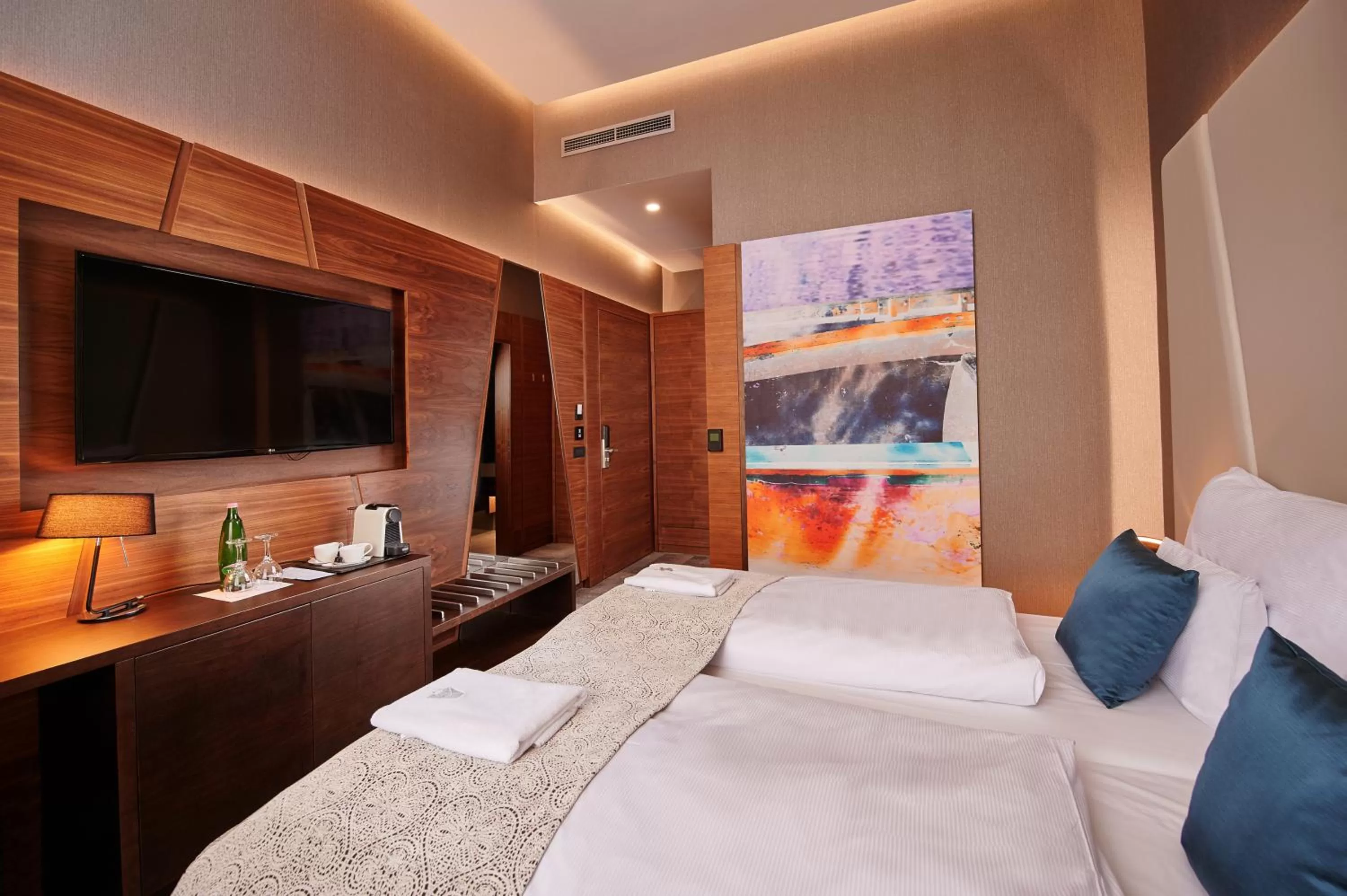 Photo of the whole room, Bed in Artis Boutique Hotel