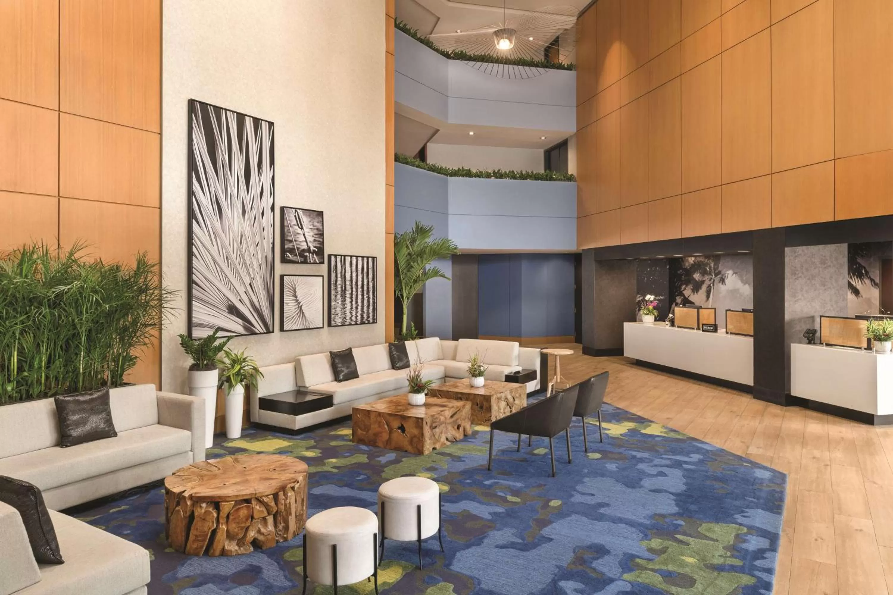 Lobby or reception in DoubleTree by Hilton Tampa Rocky Point Waterfront