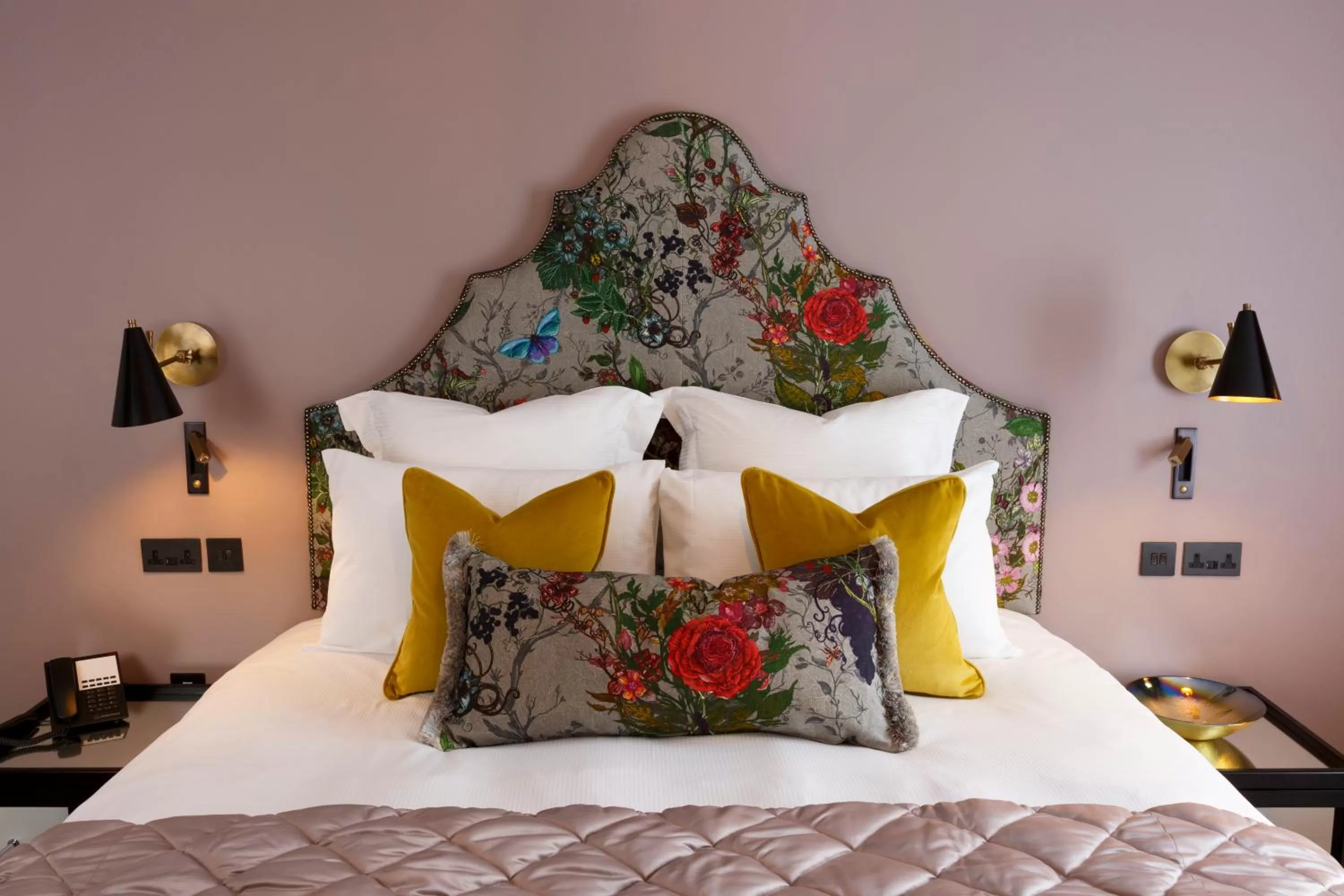 Bedroom, Bed in Gonville Hotel