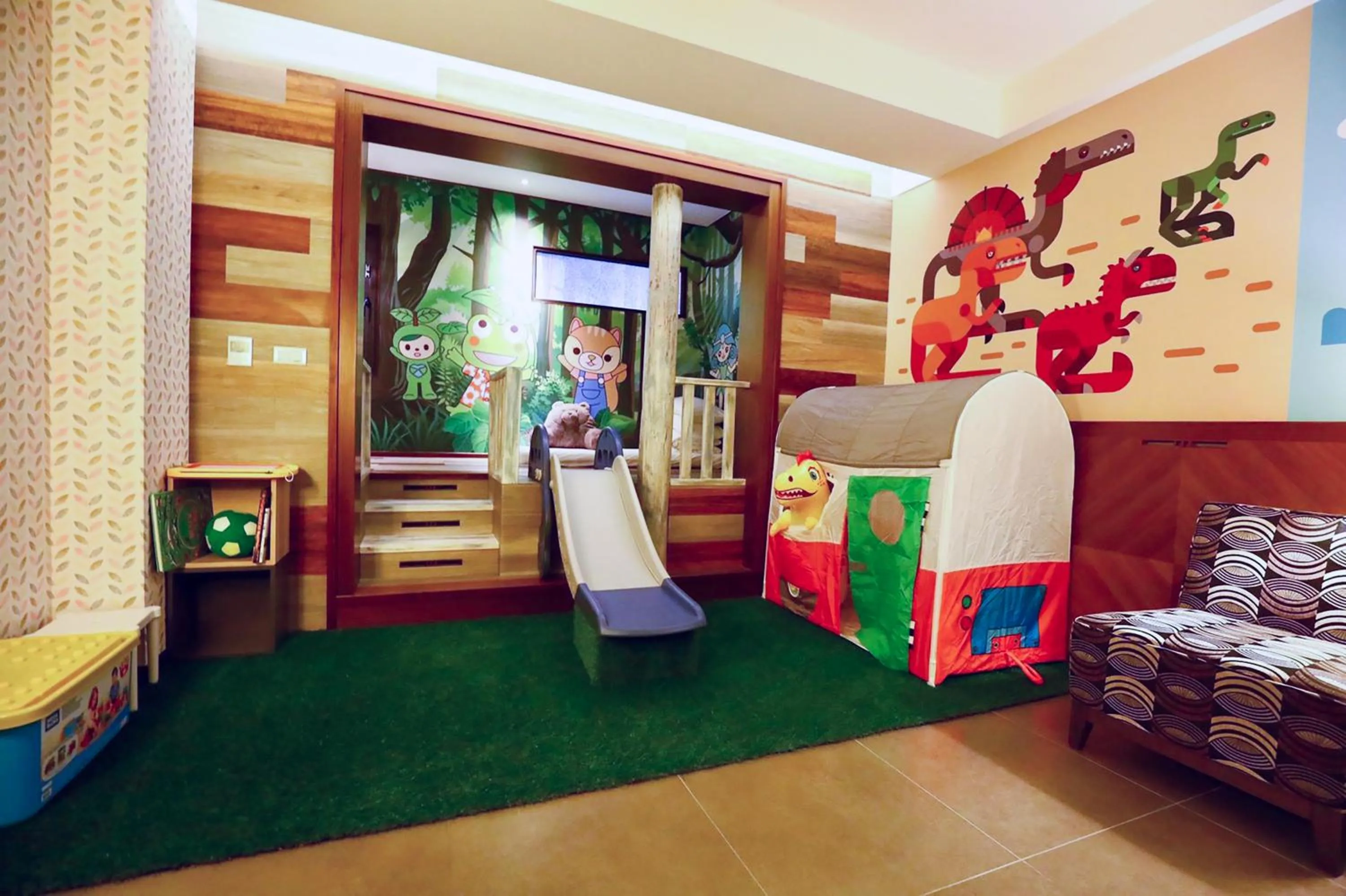 Decorative detail, Bed in Great Roots Forestry Spa Resort