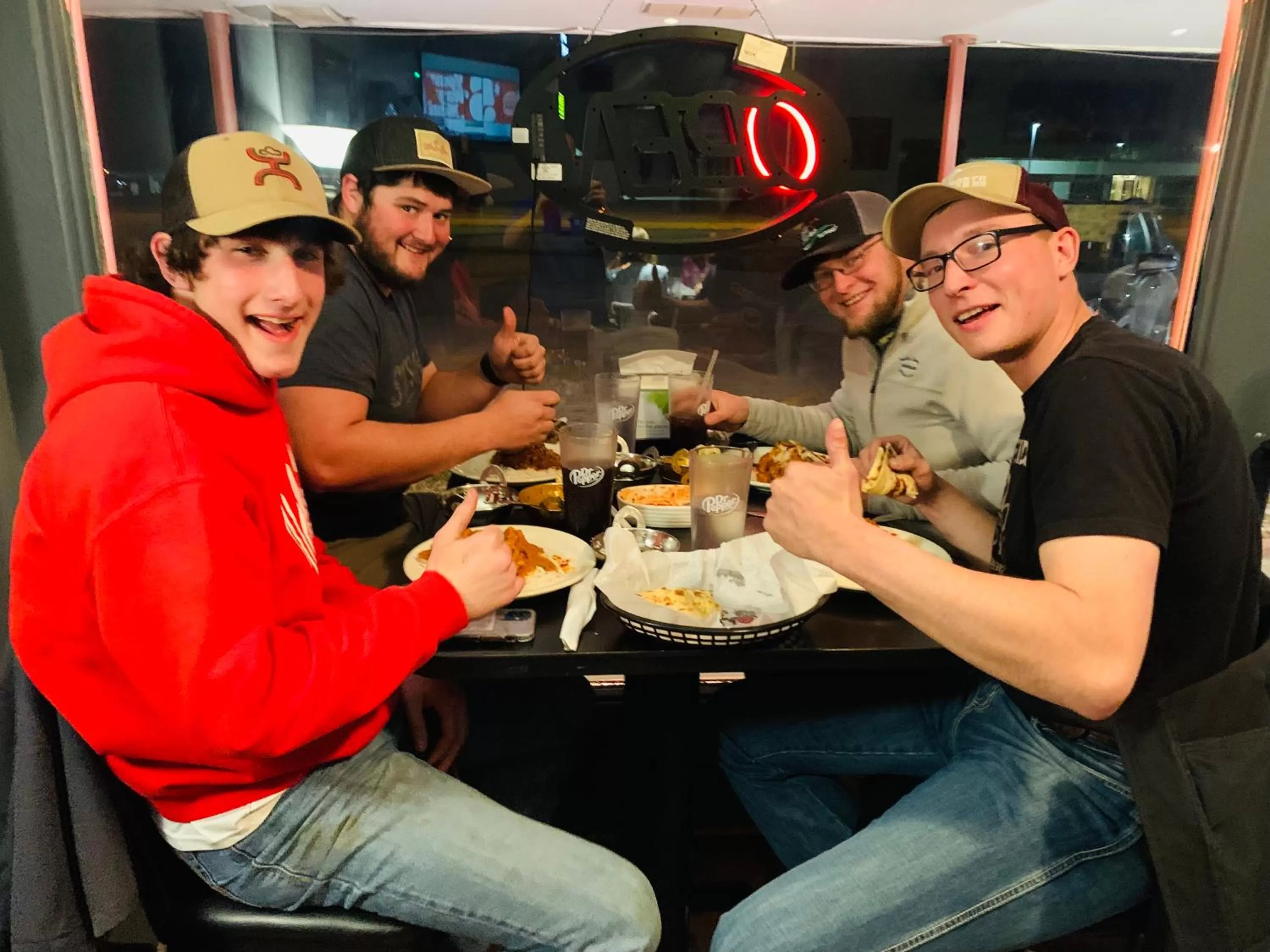 Restaurant/places to eat in Raine Motel