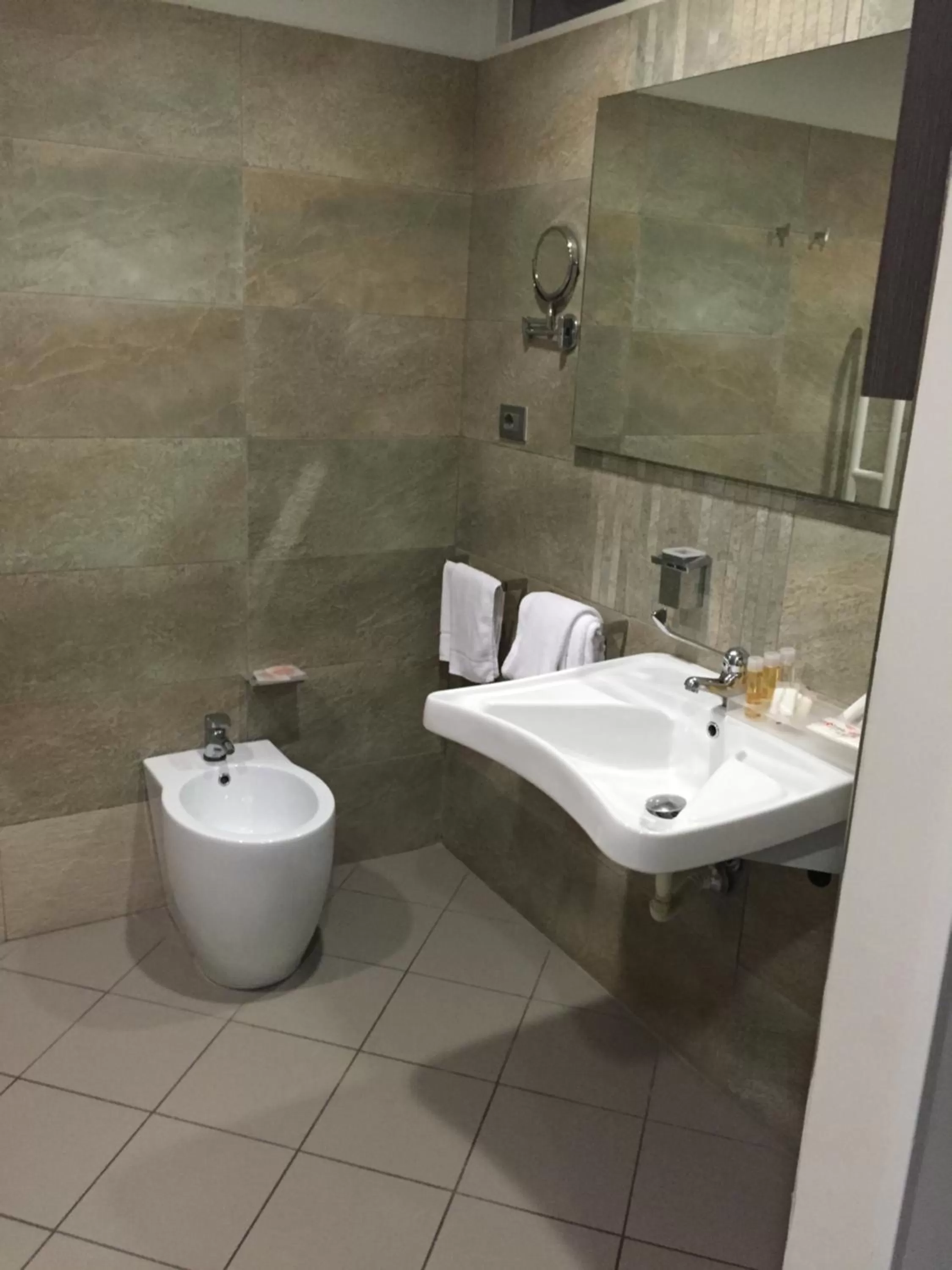 Superior Double or Twin Room in Yes Hotel Touring & SPA