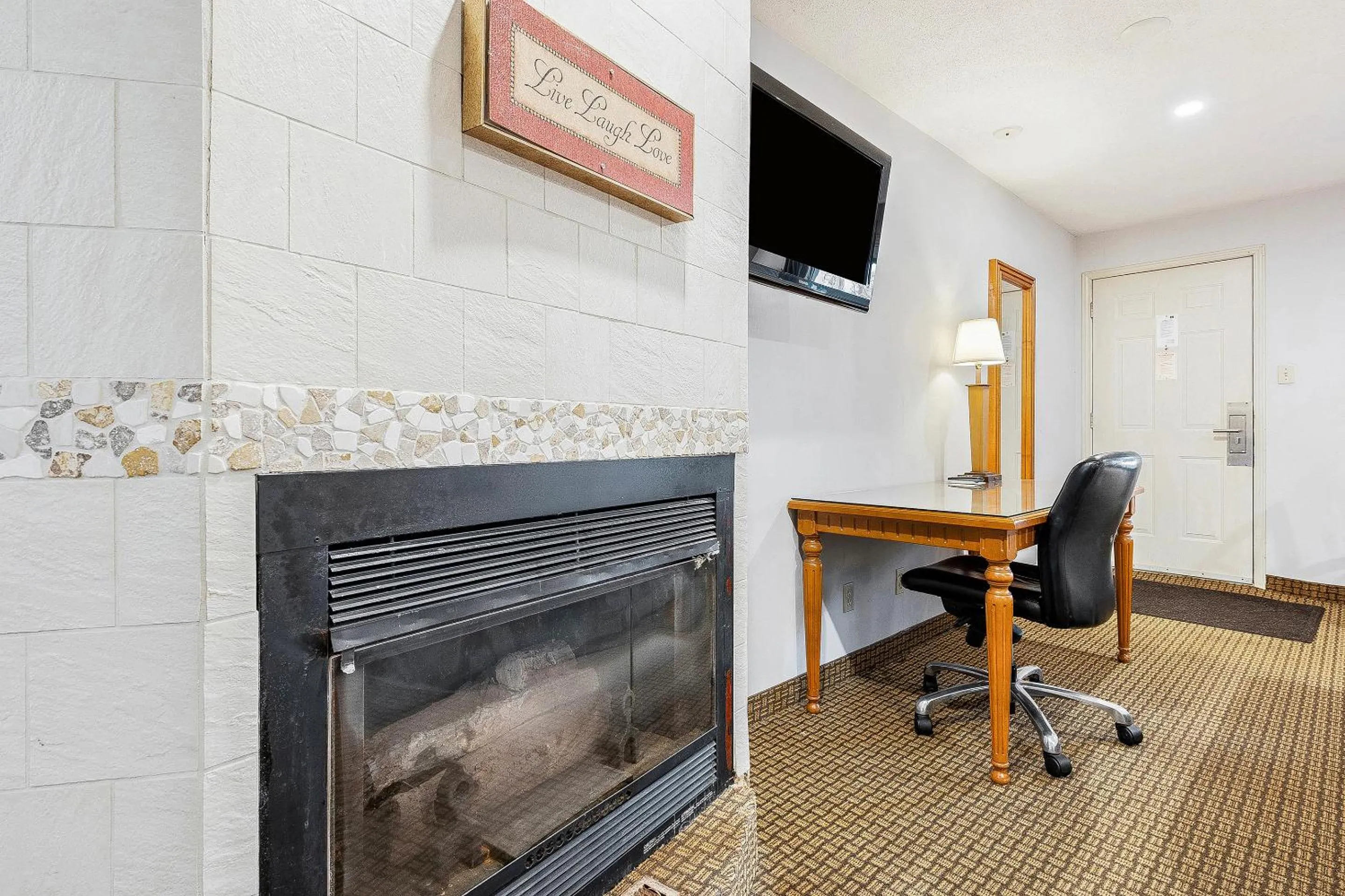 Area and facilities in First Canada Hotel Cornwall Hwy 401 ON