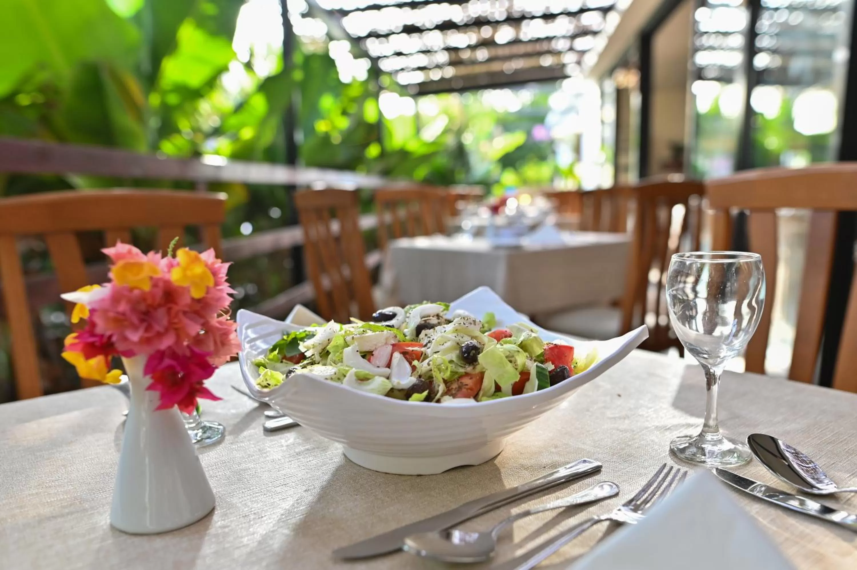 Food and drinks in Veronica Hotel