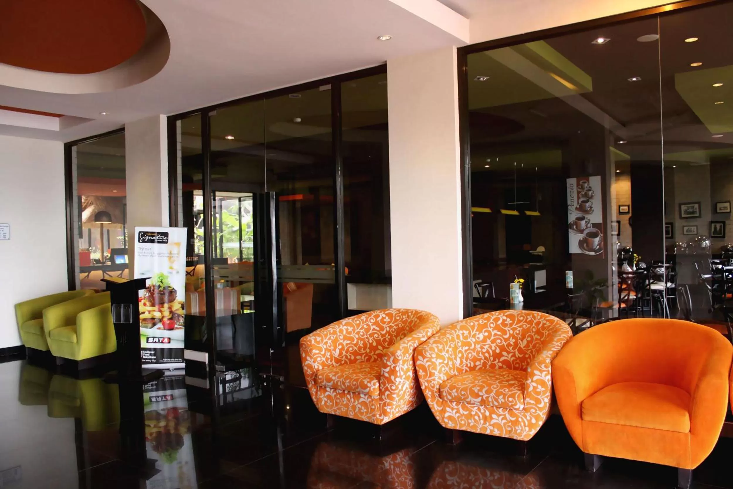 Lobby or reception in 100 Sunset Kuta Hotel & Ballroom